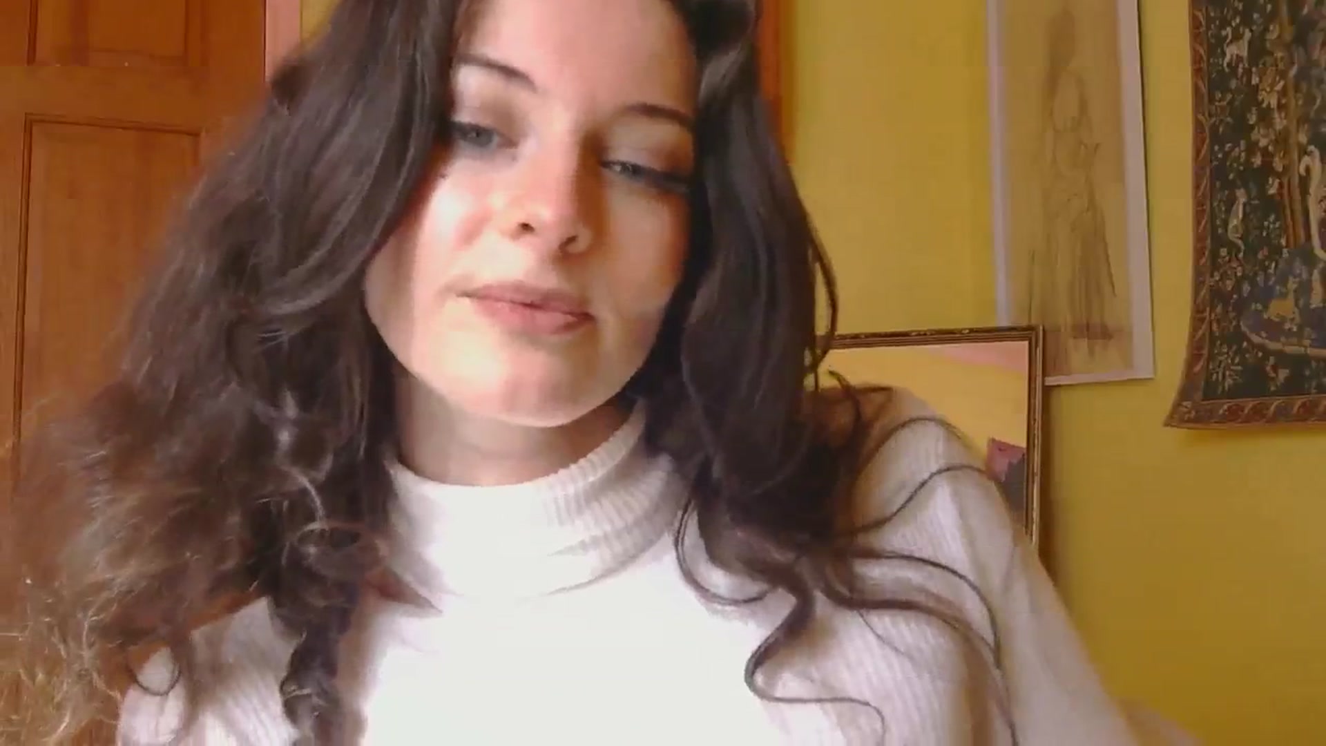 Gallery image thumbnail from viola__'s myfreecams stream on, 09/11/2024, 15:10 image 12 of 20