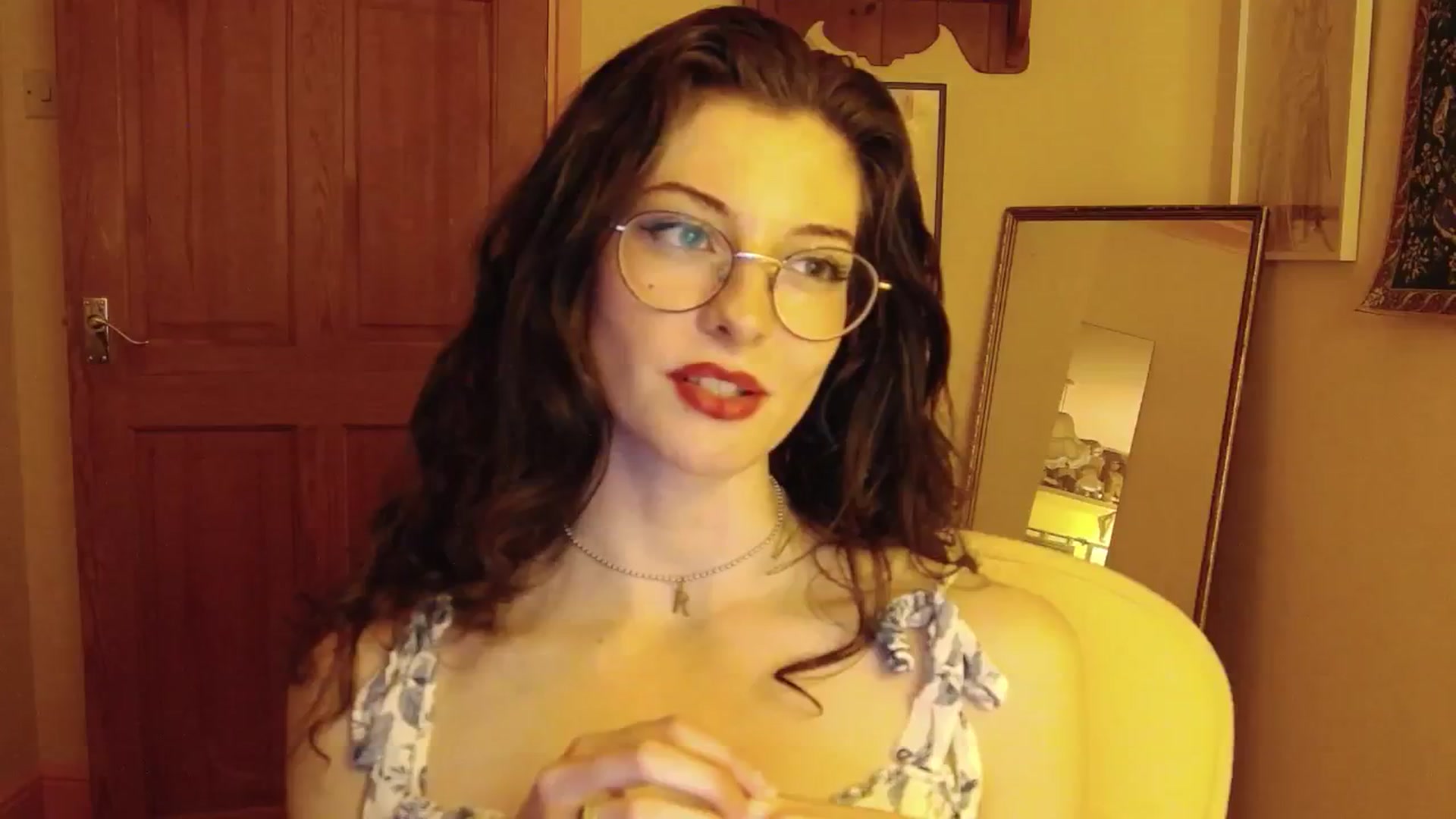 Gallery image thumbnail from viola__'s myfreecams stream on, 09/17/2024, 22:58 image 7 of 20