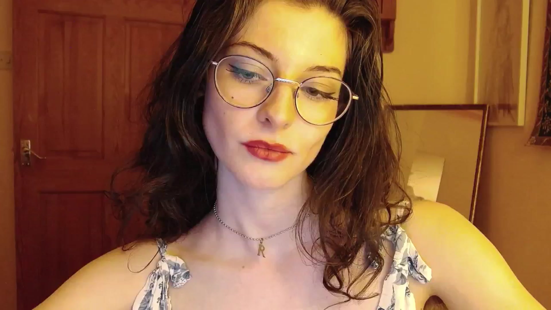 Gallery image thumbnail from viola__'s myfreecams stream on, 09/17/2024, 22:58 image 15 of 20
