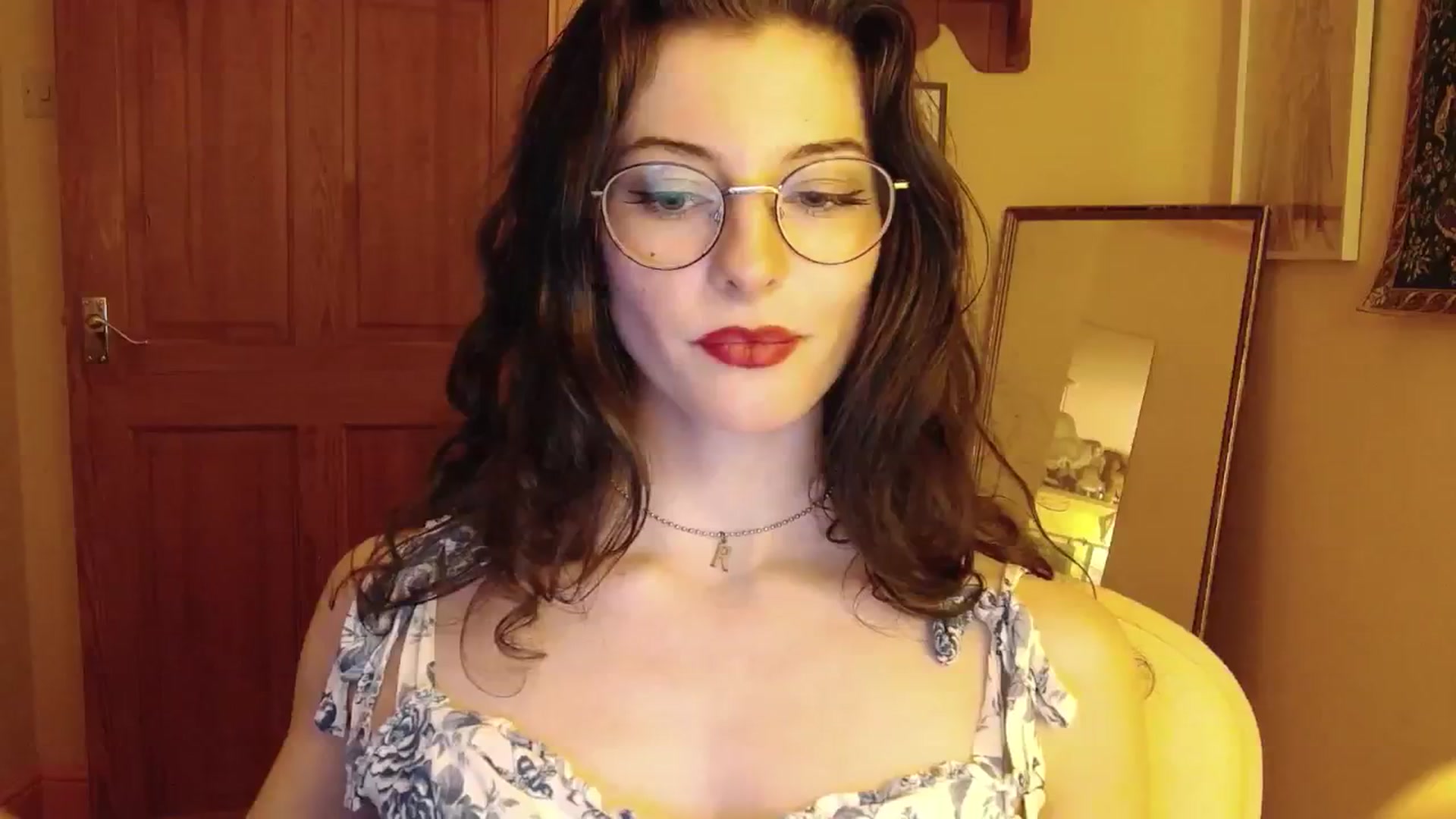 Gallery image thumbnail from viola__'s myfreecams stream on, 09/17/2024, 22:58 image 4 of 20