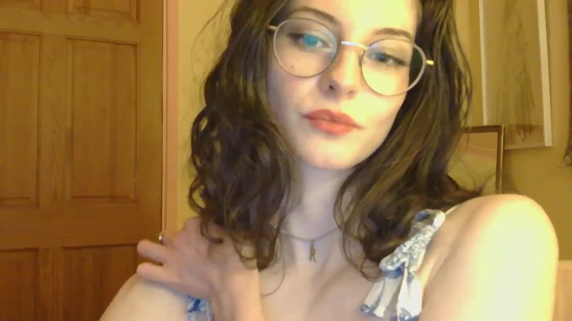 Gallery image thumbnail from viola__'s myfreecams stream on, 09/17/2024, 22:58 image 20 of 20