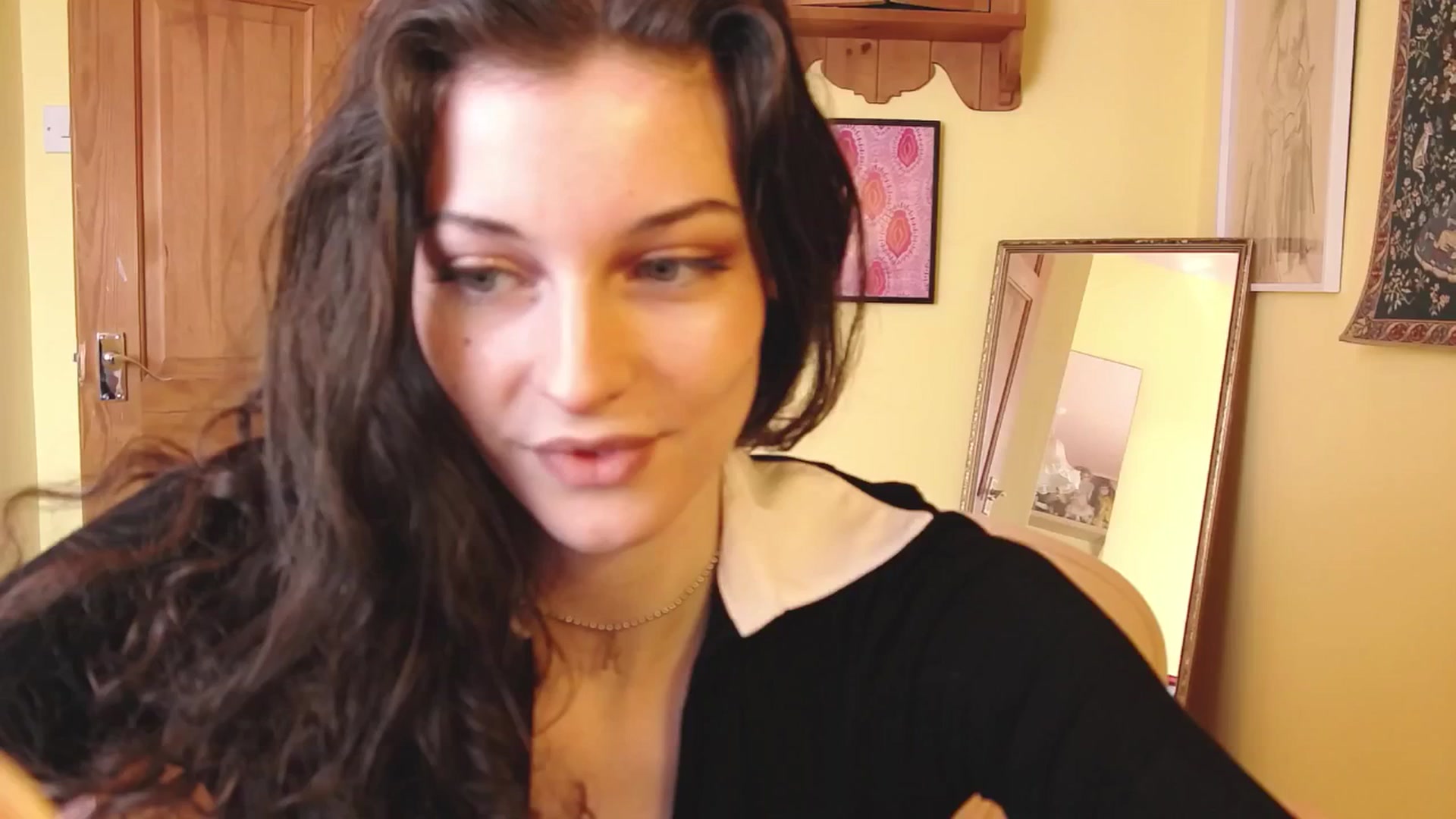 Gallery image thumbnail from viola__'s myfreecams stream on, 09/18/2024, 13:06 image 6 of 20