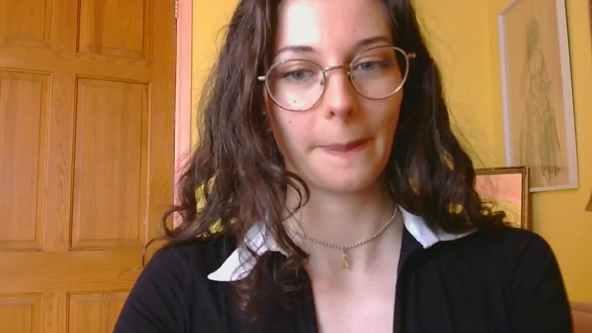 Gallery image thumbnail from viola__'s myfreecams stream on, 09/18/2024, 13:06 image 19 of 20
