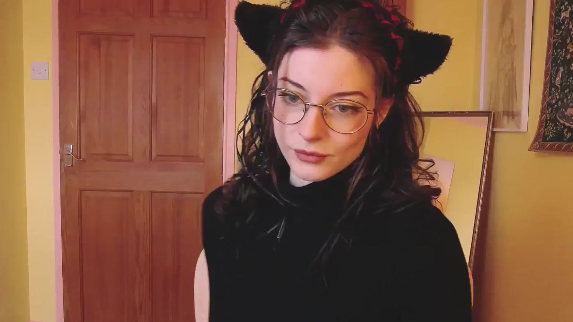 Gallery image thumbnail from viola__'s myfreecams stream on, 09/23/2024, 11:53 image 9 of 20