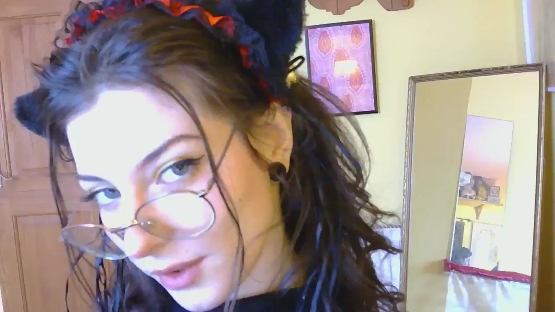 Gallery image thumbnail from viola__'s myfreecams stream on, 09/23/2024, 11:53 image 10 of 20