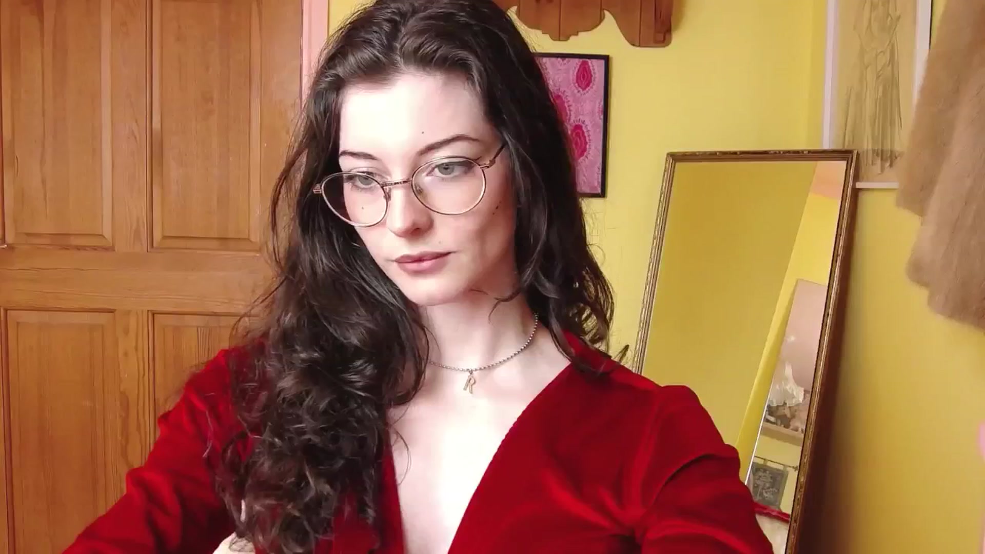 Gallery image thumbnail from viola__'s myfreecams stream on, 10/01/2024, 14:26 image 1 of 20