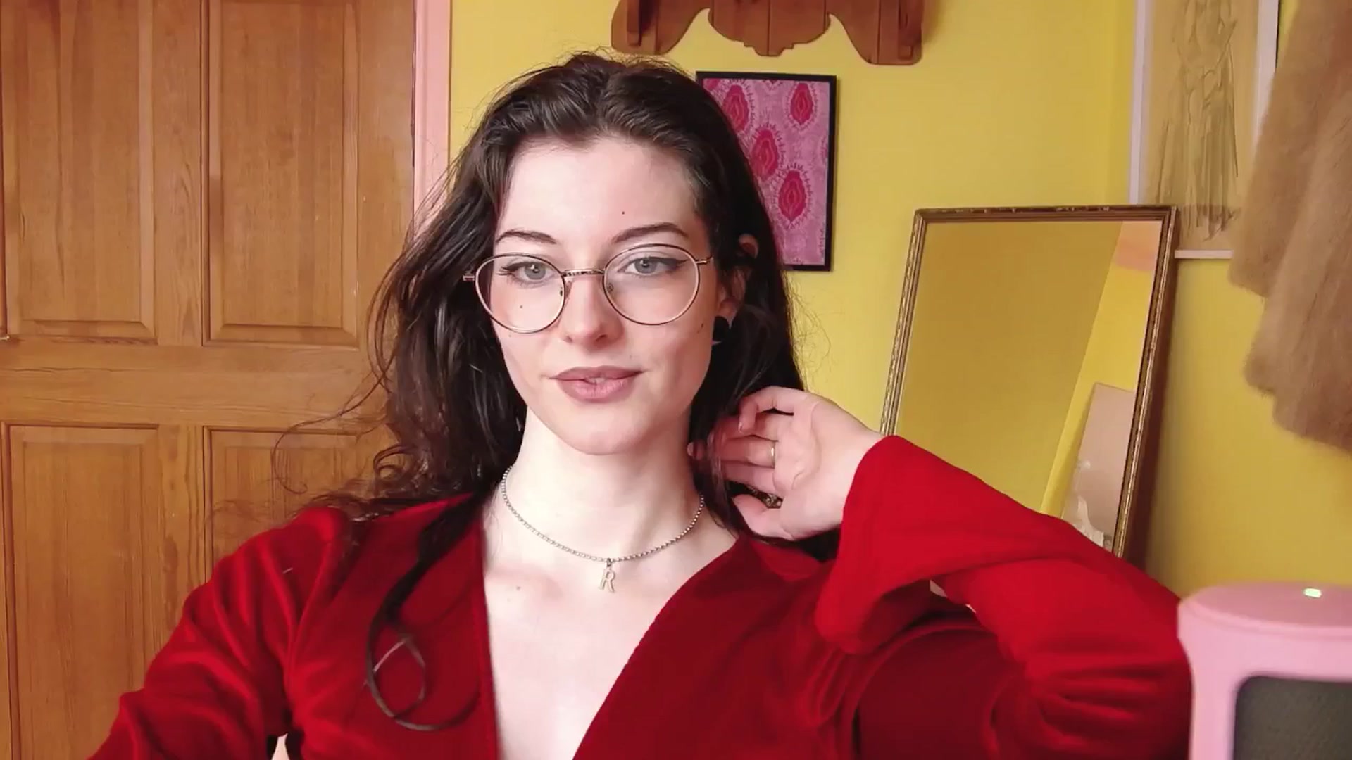 Gallery image thumbnail from viola__'s myfreecams stream on, 10/01/2024, 14:26 image 2 of 20