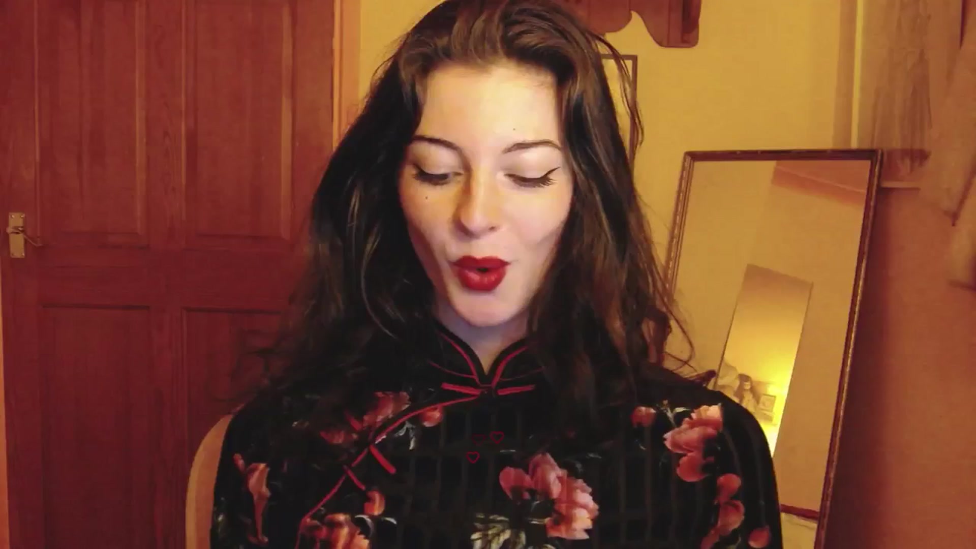 Gallery image thumbnail from viola__'s myfreecams stream on, 10/01/2024, 21:28 image 5 of 20