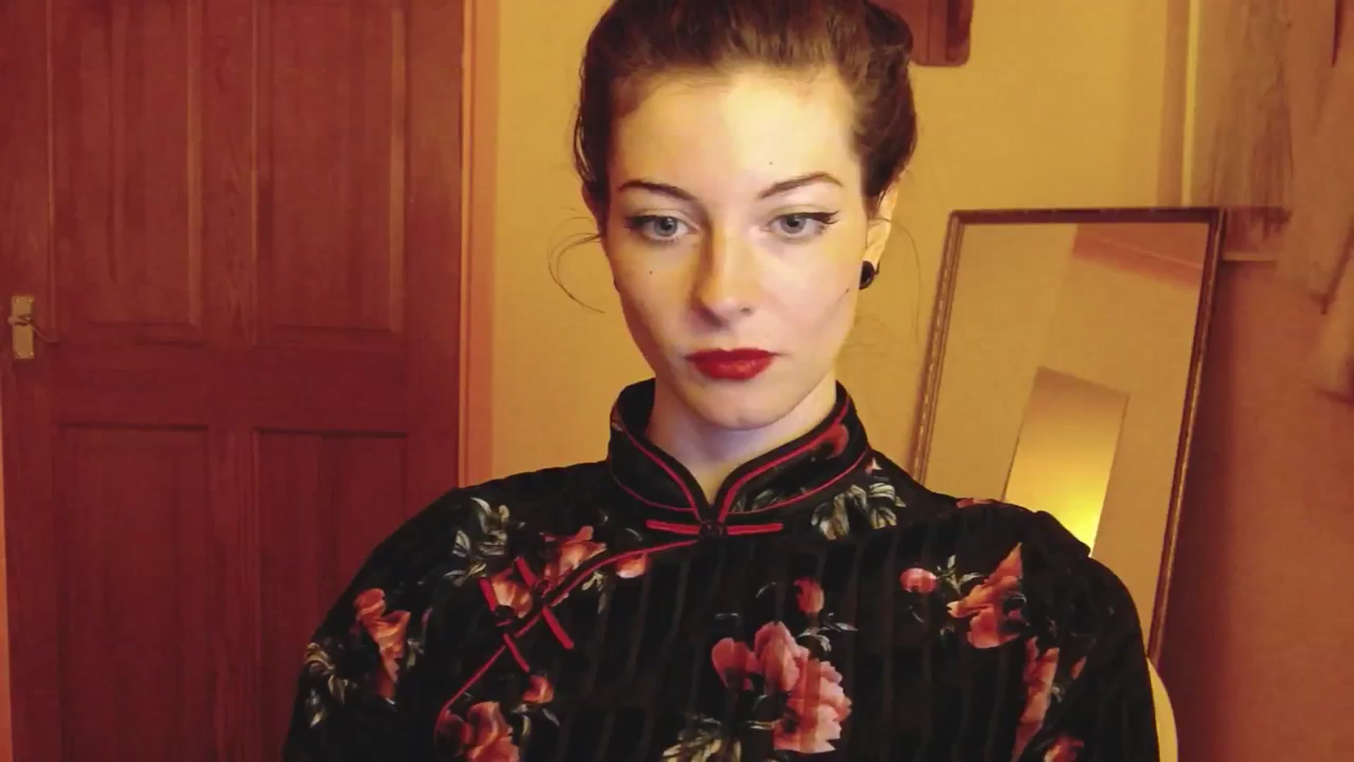 Gallery image thumbnail from viola__'s myfreecams stream on, 10/01/2024, 21:28 image 14 of 20