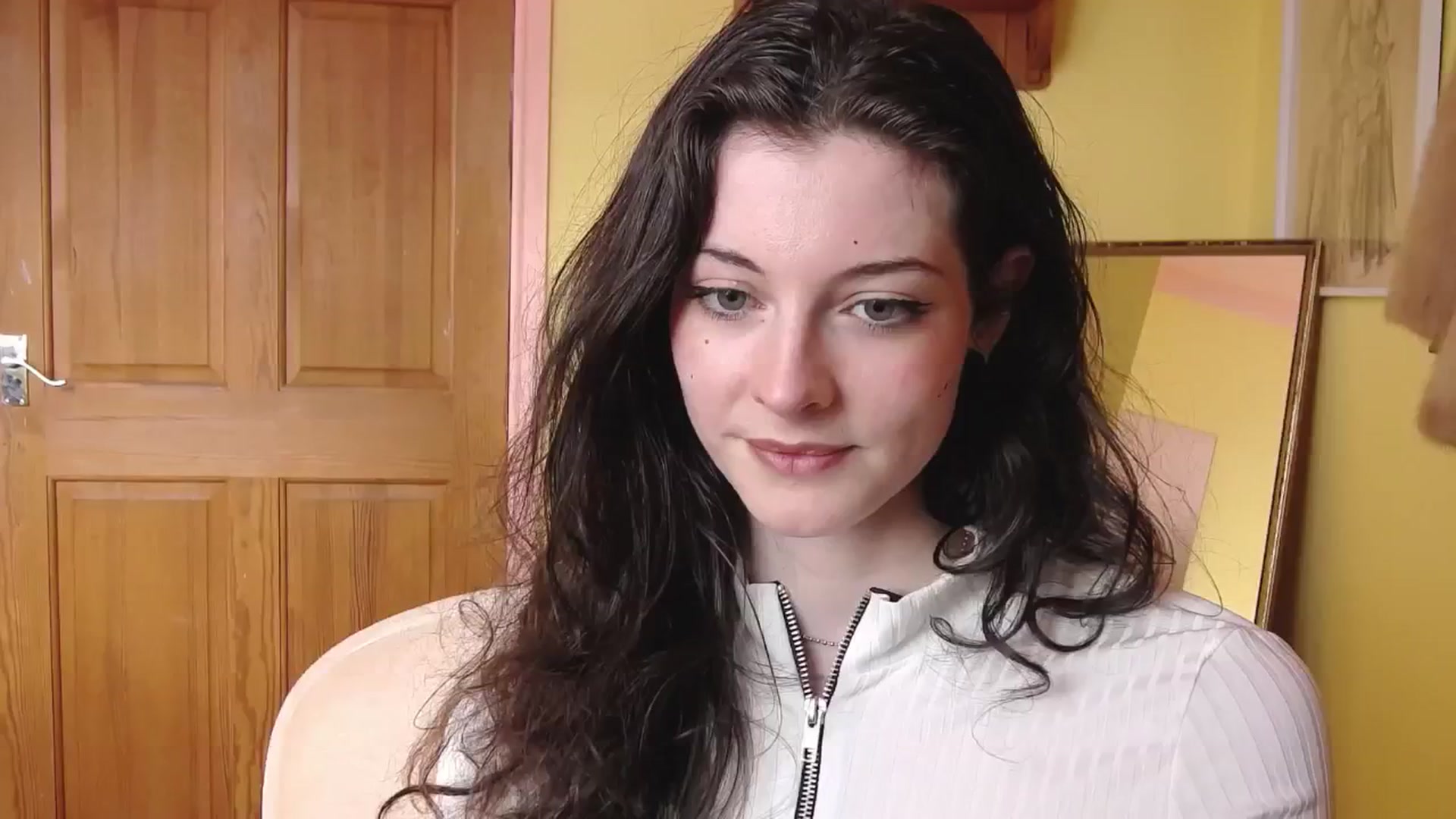 Gallery image thumbnail from viola__'s myfreecams stream on, 10/03/2024, 11:37 image 20 of 20