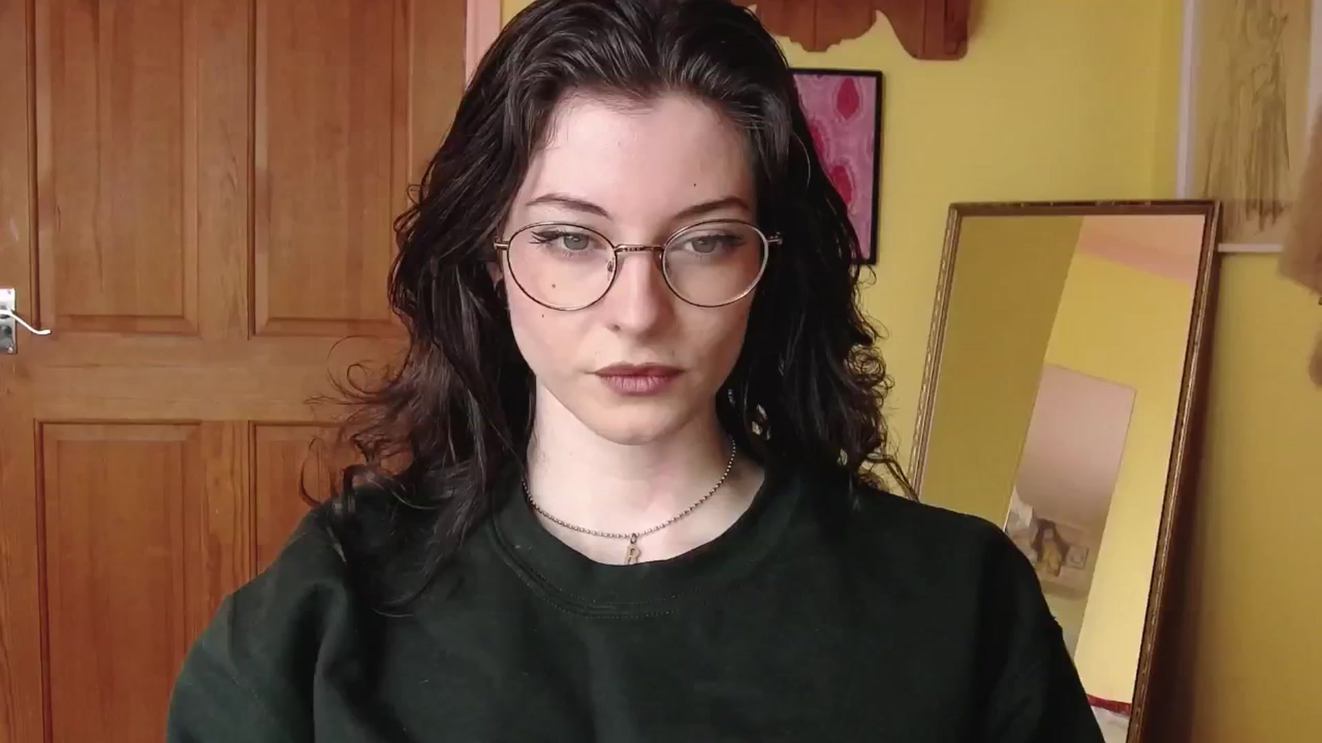 Gallery image thumbnail from viola__'s myfreecams stream on, 10/07/2024, 13:15 image 20 of 20