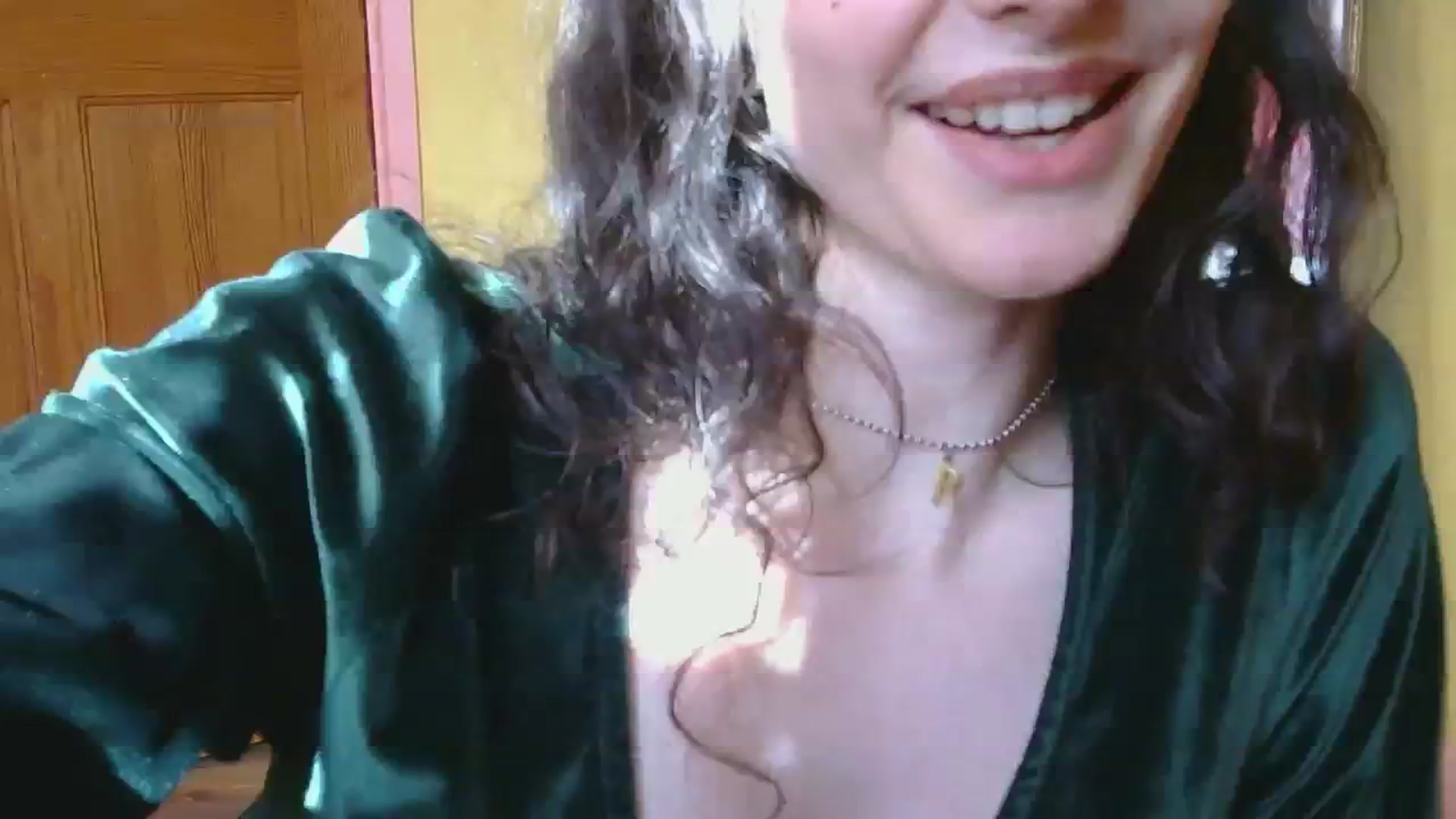 Gallery image thumbnail from viola__'s myfreecams stream on, 10/17/2024, 14:17 image 9 of 20