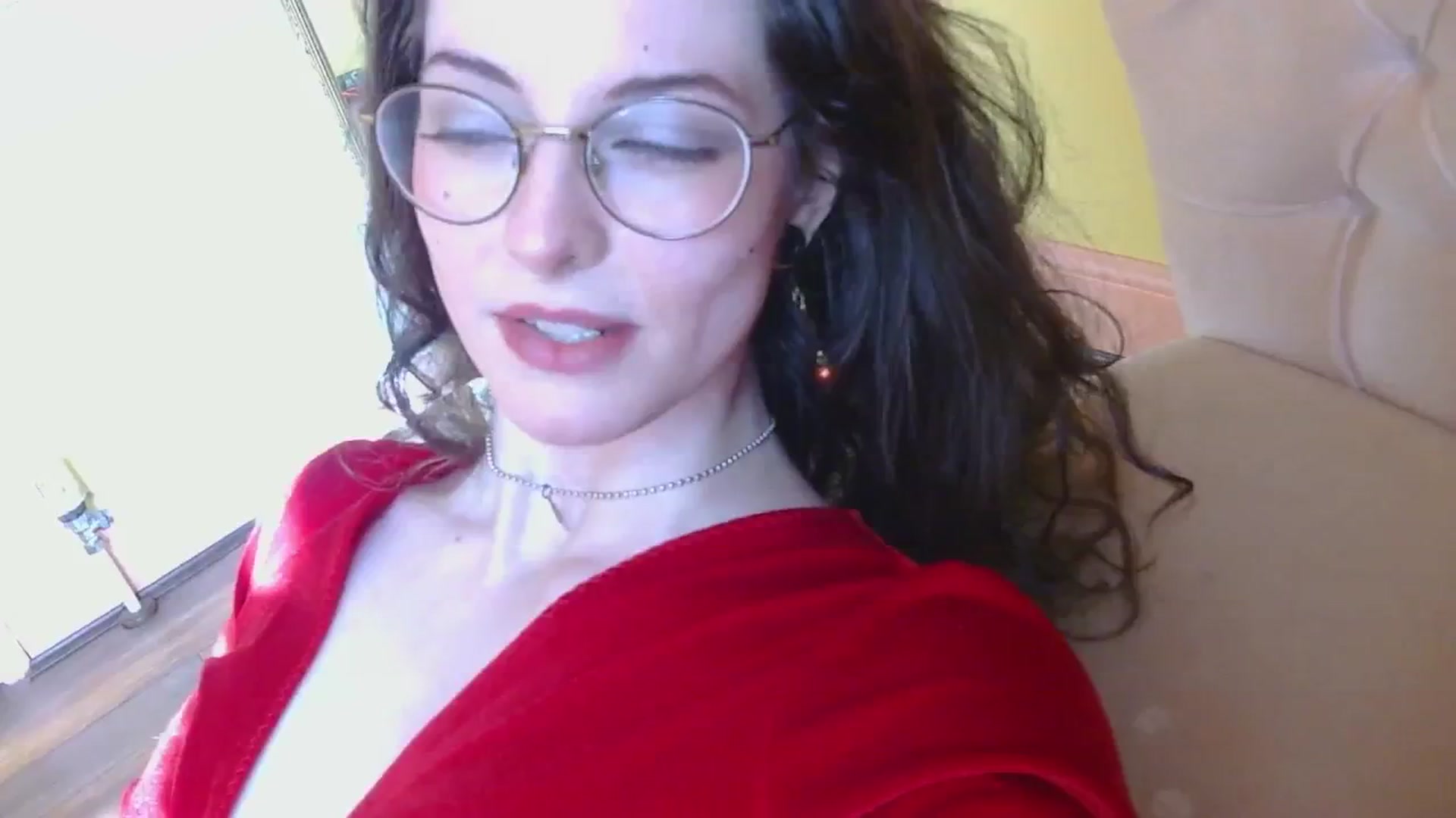 Gallery image thumbnail from viola__'s myfreecams stream on, 10/19/2024, 14:36 image 6 of 20