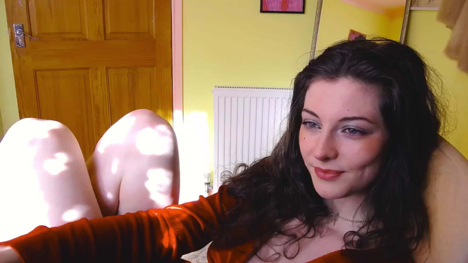 Gallery image thumbnail from viola__'s myfreecams stream on, 10/19/2024, 14:36 image 12 of 20