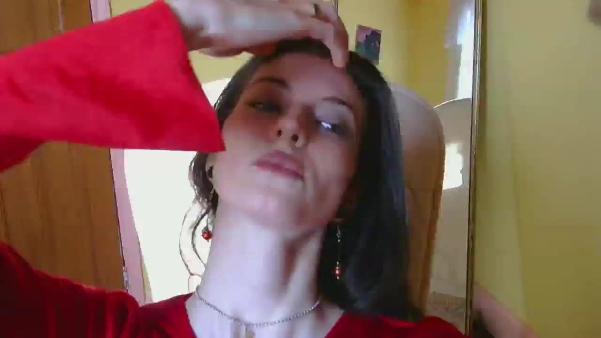 Gallery image thumbnail from viola__'s myfreecams stream on, 10/19/2024, 15:03 image 2 of 20