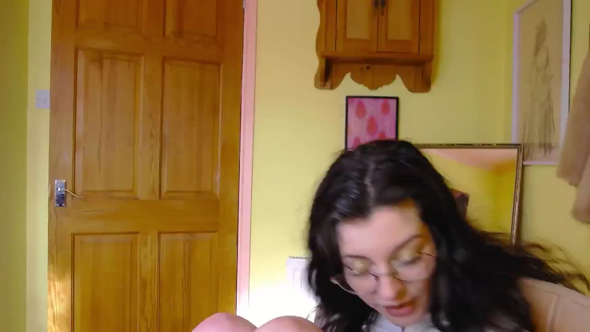 Gallery image thumbnail from viola__'s myfreecams stream on, 10/21/2024, 13:45 image 10 of 20
