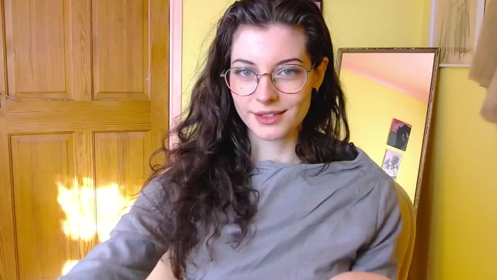 Gallery image thumbnail from viola__'s myfreecams stream on, 10/23/2024, 15:45 image 3 of 20