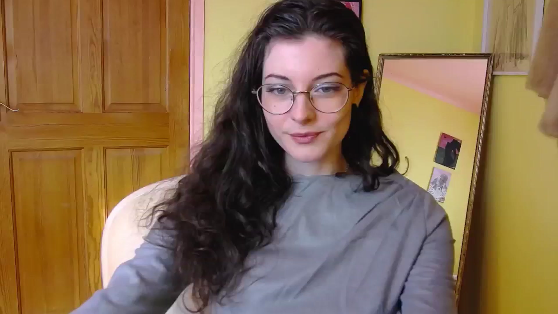 Gallery image thumbnail from viola__'s myfreecams stream on, 10/23/2024, 15:45 image 4 of 20