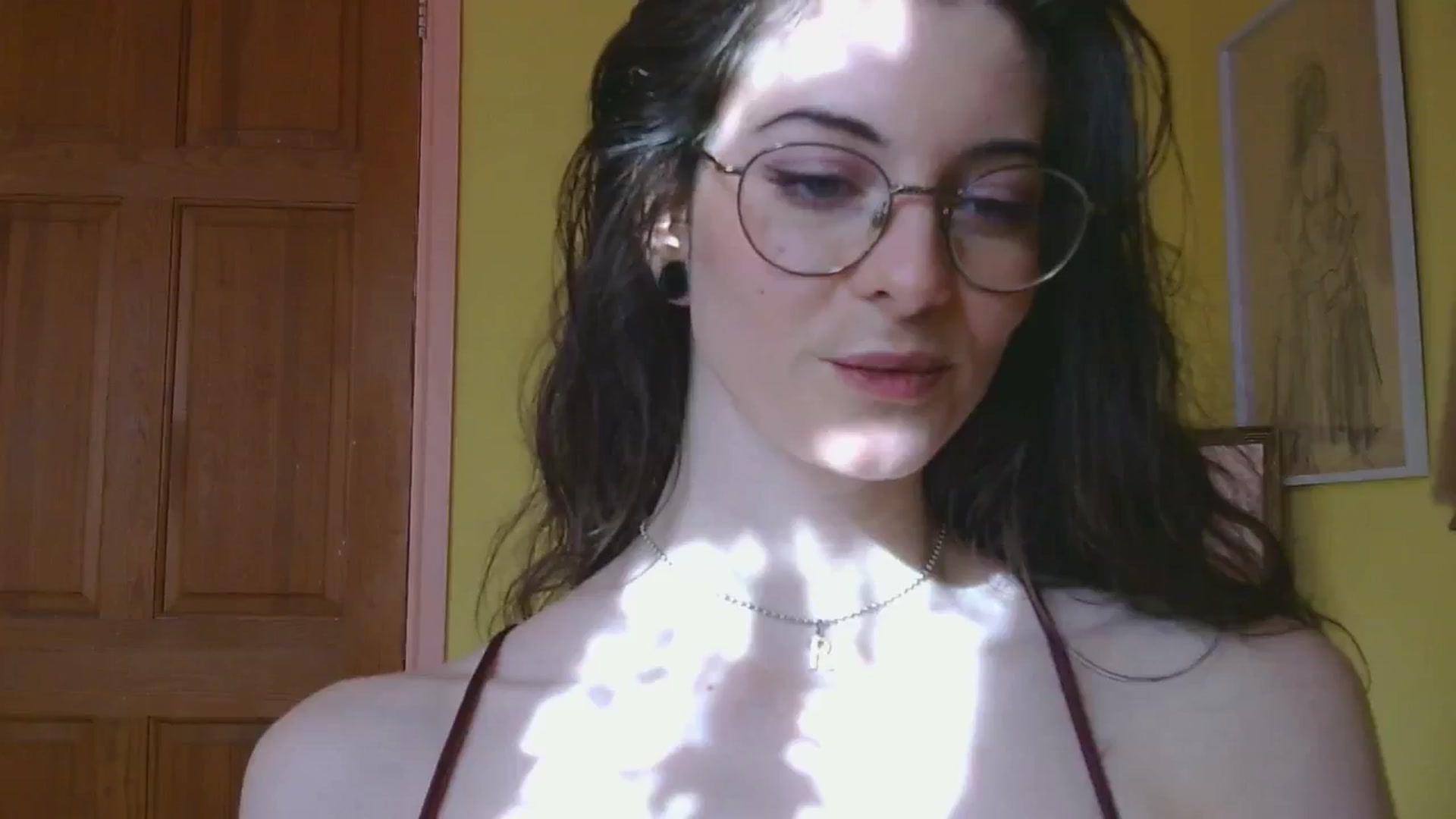 Gallery image thumbnail from viola__'s myfreecams stream on, 10/25/2024, 14:45 image 18 of 20