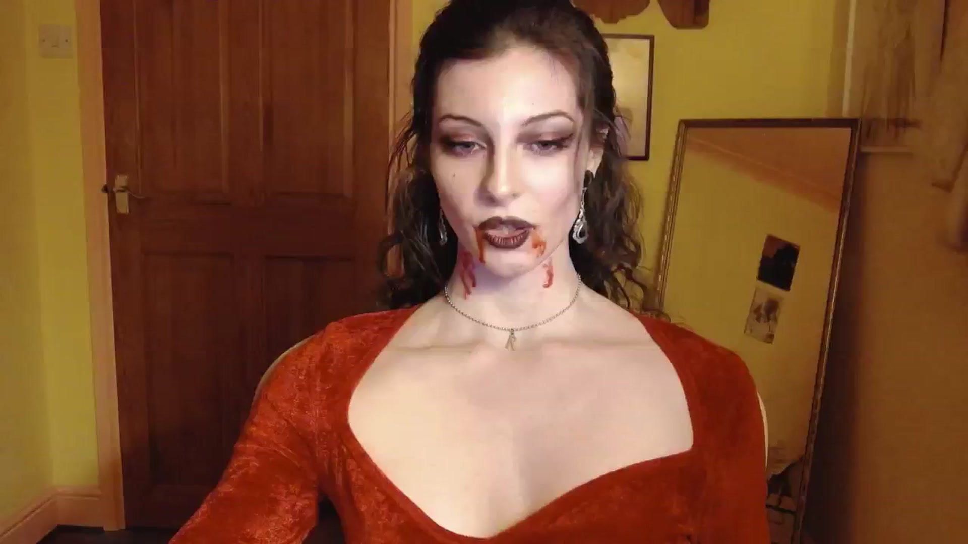 Gallery image thumbnail from viola__'s myfreecams stream on, 10/29/2024, 23:27 image 10 of 20