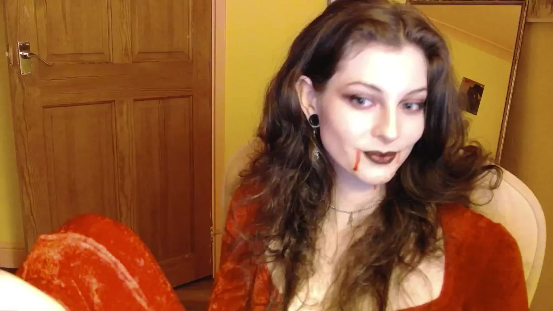 Gallery image thumbnail from viola__'s myfreecams stream on, 10/29/2024, 23:27 image 5 of 20