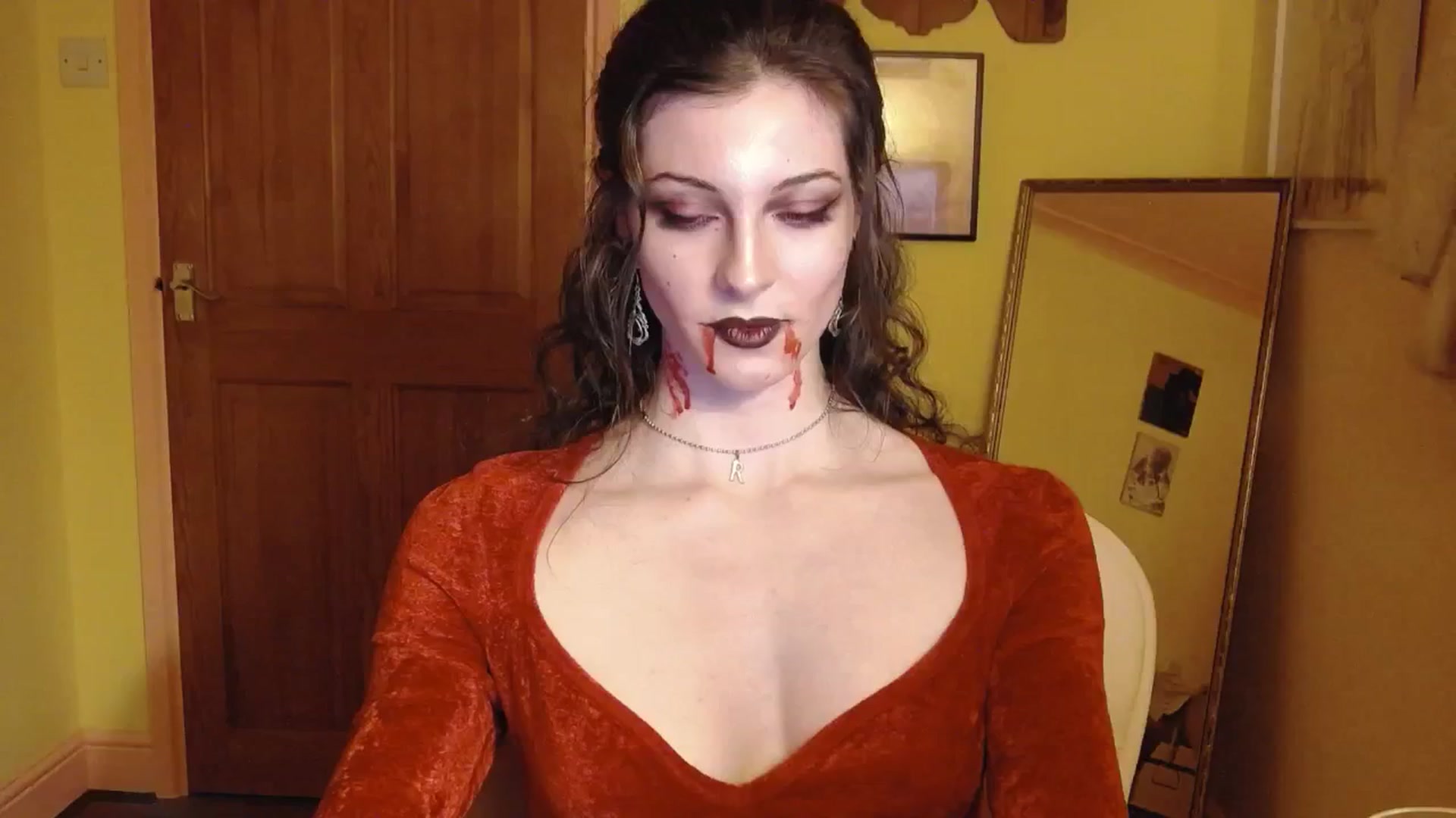 Gallery image thumbnail from viola__'s myfreecams stream on, 10/29/2024, 23:27 image 14 of 20