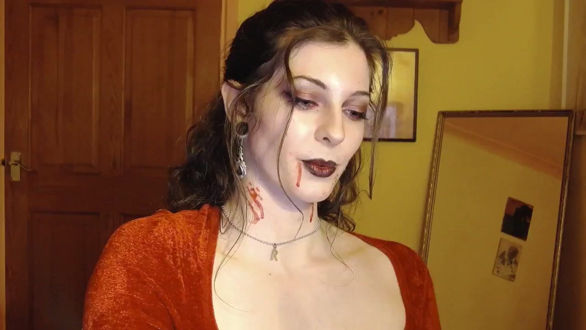 Gallery image thumbnail from viola__'s myfreecams stream on, 10/29/2024, 23:27 image 19 of 20