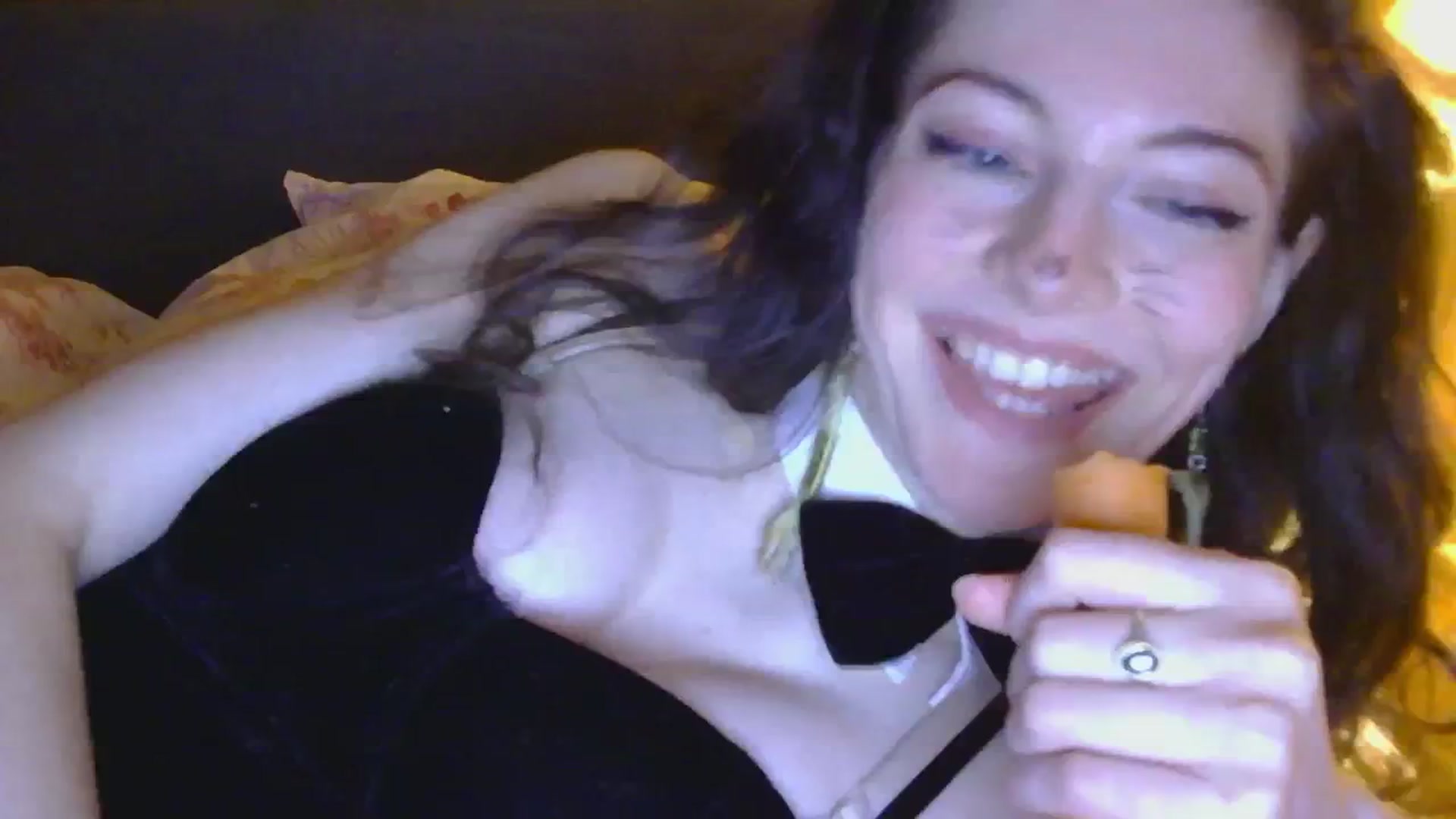 Gallery image thumbnail from viola__'s myfreecams stream on, 10/31/2024, 18:27 image 18 of 20