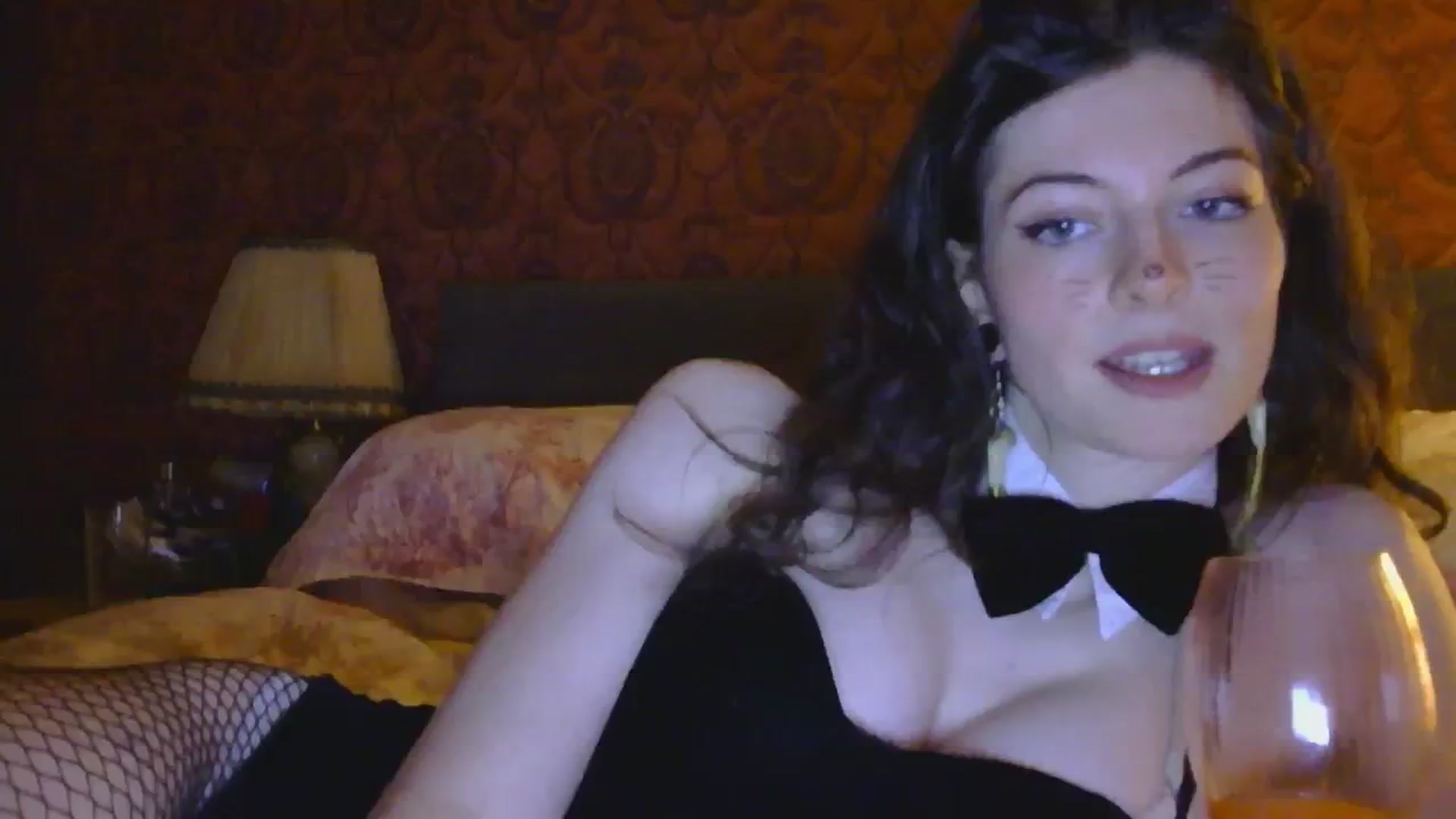 Gallery image thumbnail from viola__'s myfreecams stream on, 10/31/2024, 18:27 image 2 of 20