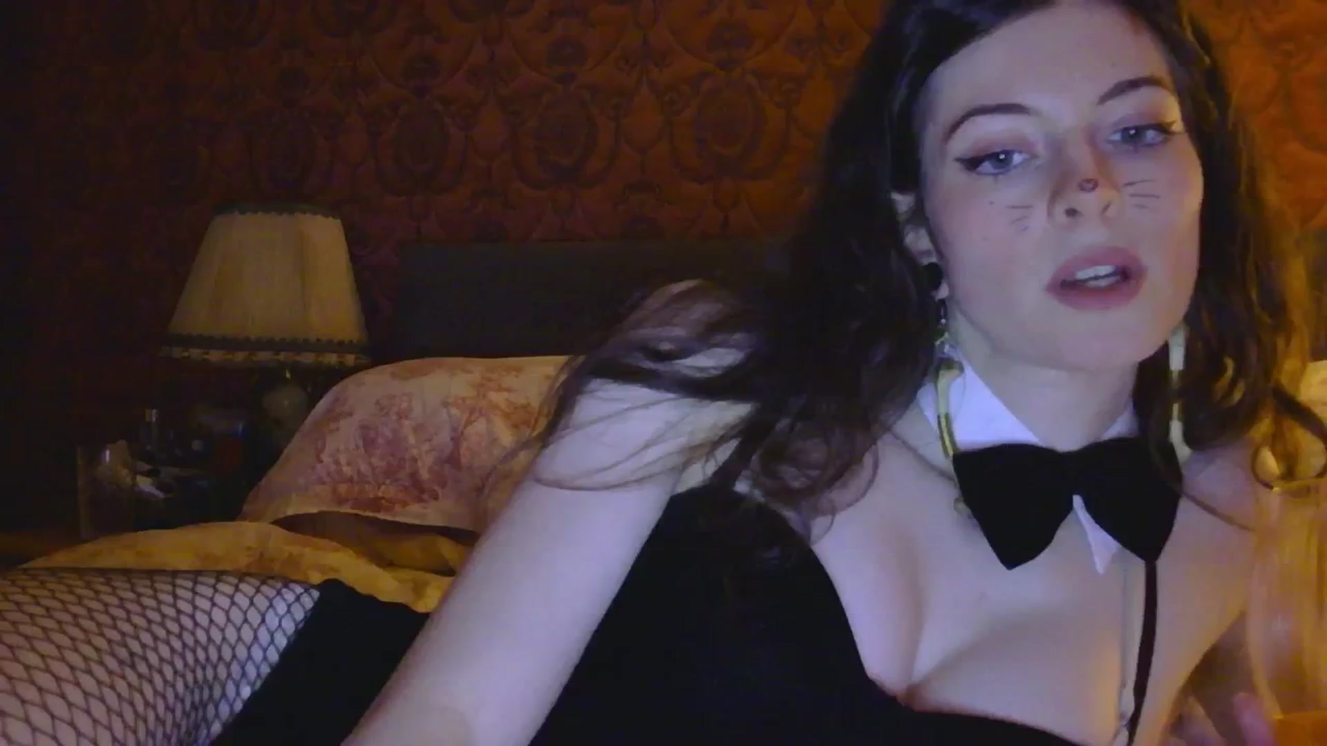 Gallery image thumbnail from viola__'s myfreecams stream on, 10/31/2024, 18:27 image 3 of 20