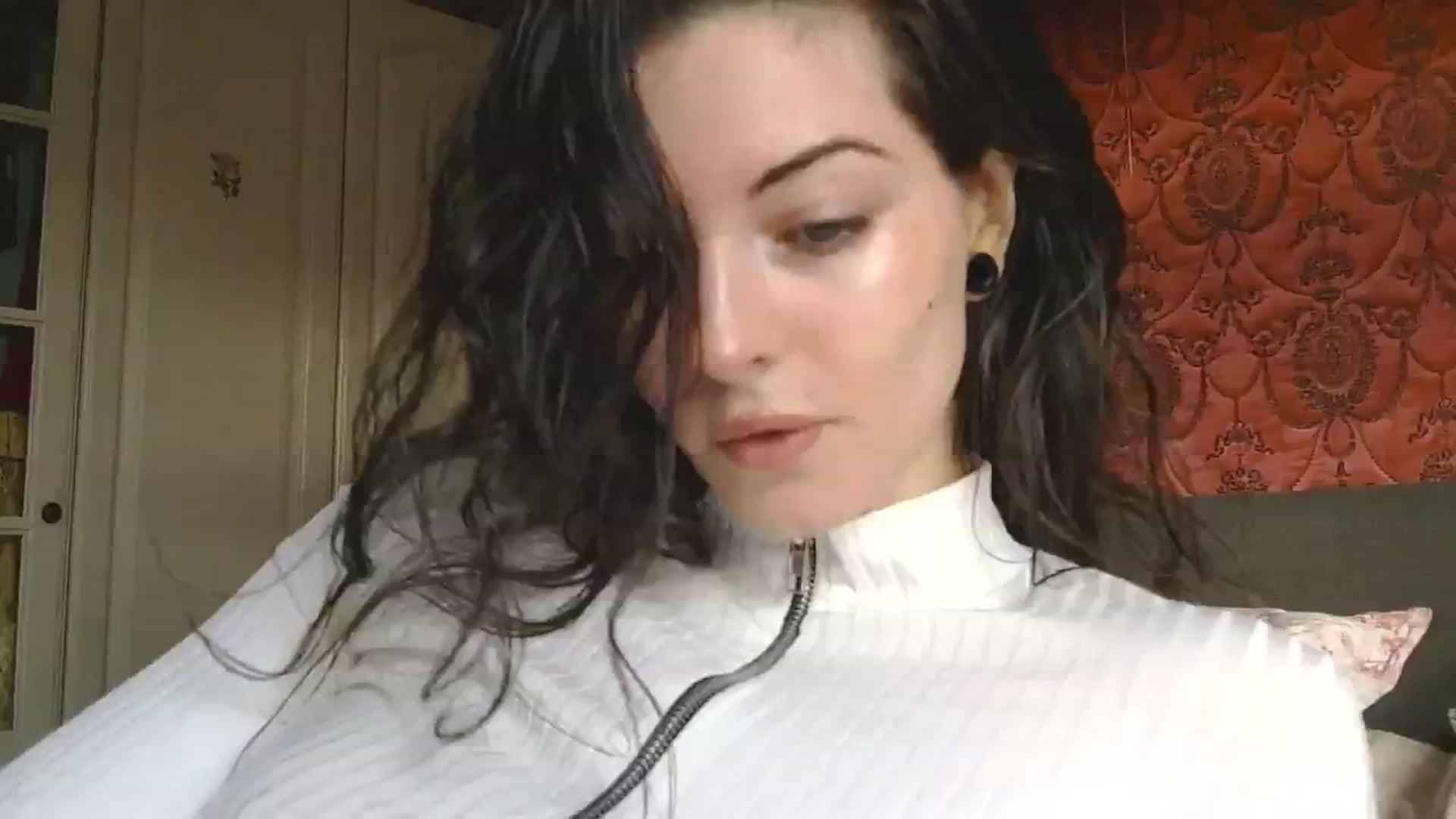 Gallery image thumbnail from viola__'s myfreecams stream on, 11/04/2024, 15:31 image 15 of 20