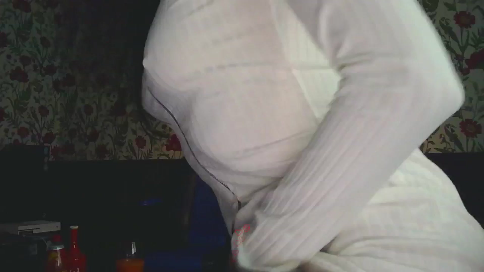 Gallery image thumbnail from viola__'s myfreecams stream on, 11/04/2024, 18:43 image 4 of 20