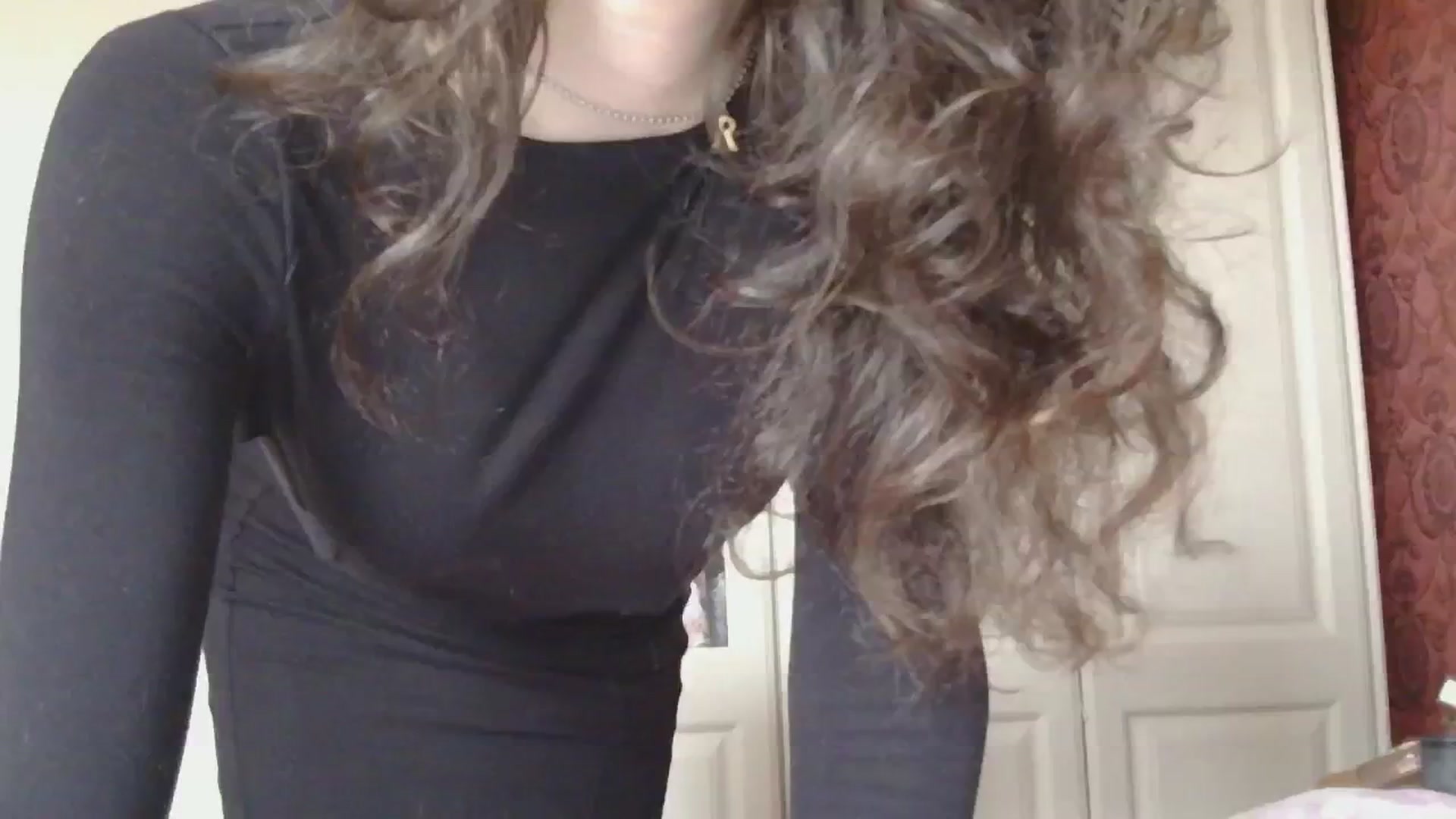 Gallery image thumbnail from viola__'s myfreecams stream on, 11/07/2024, 14:46 image 2 of 20