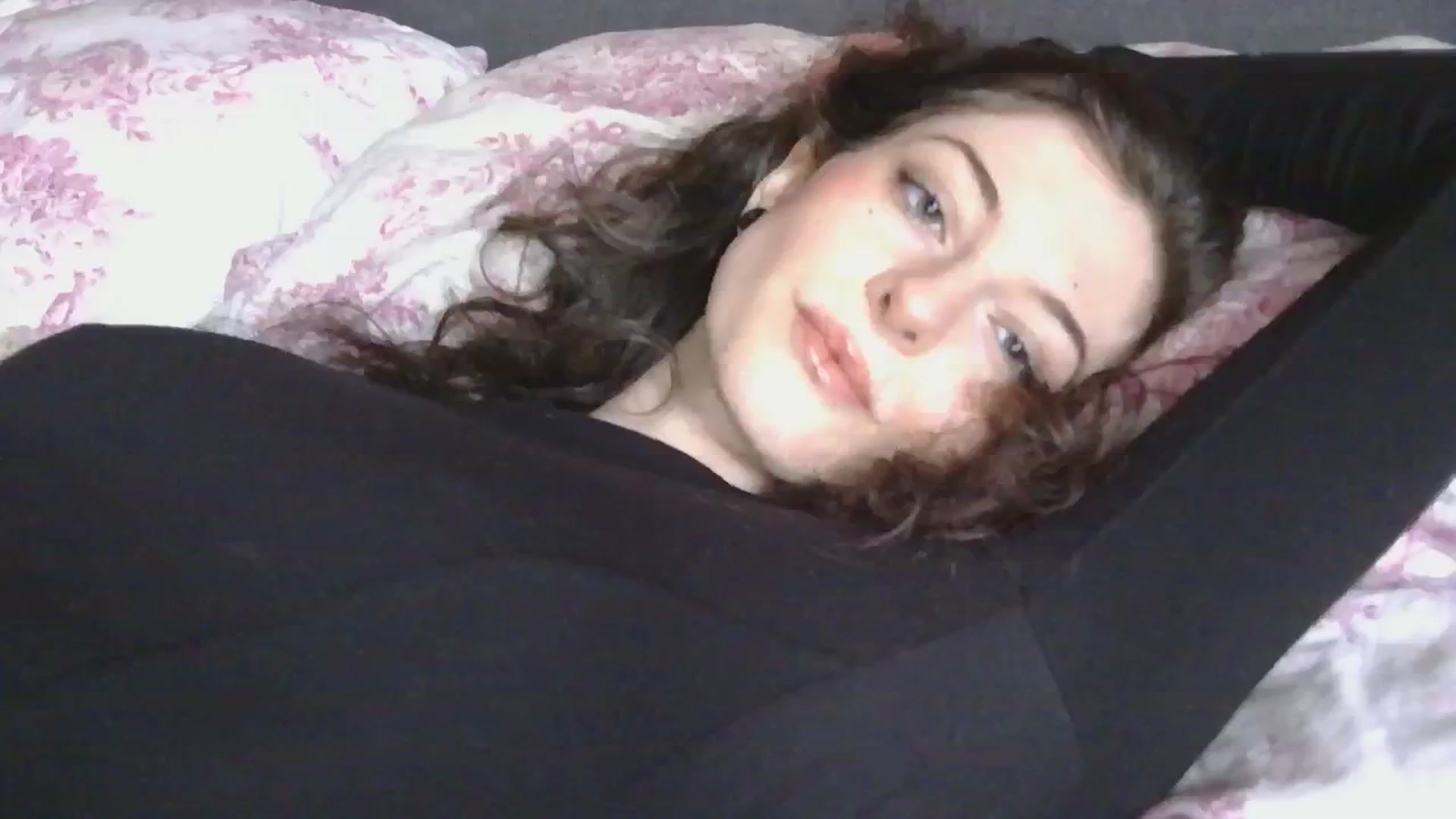 Gallery image thumbnail from viola__'s myfreecams stream on, 11/07/2024, 14:46 image 14 of 20