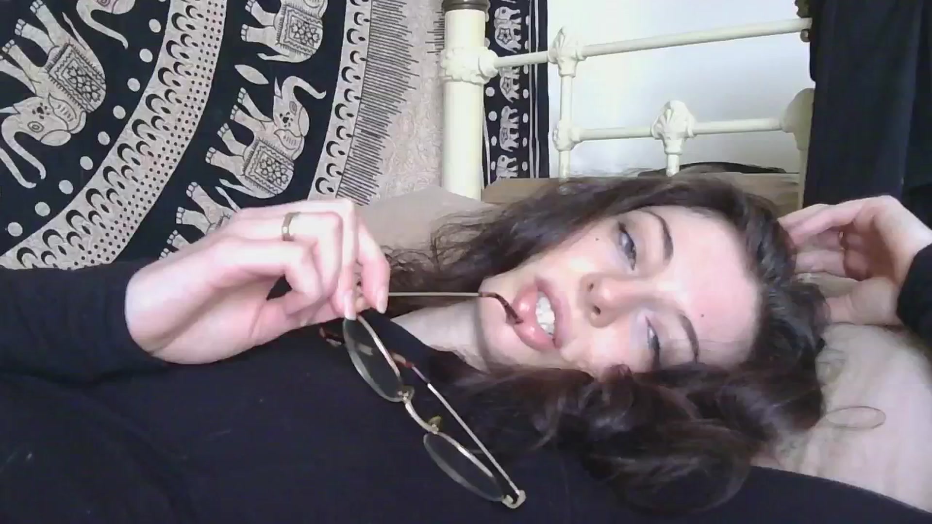 Gallery image thumbnail from viola__'s myfreecams stream on, 11/07/2024, 15:05 image 4 of 20