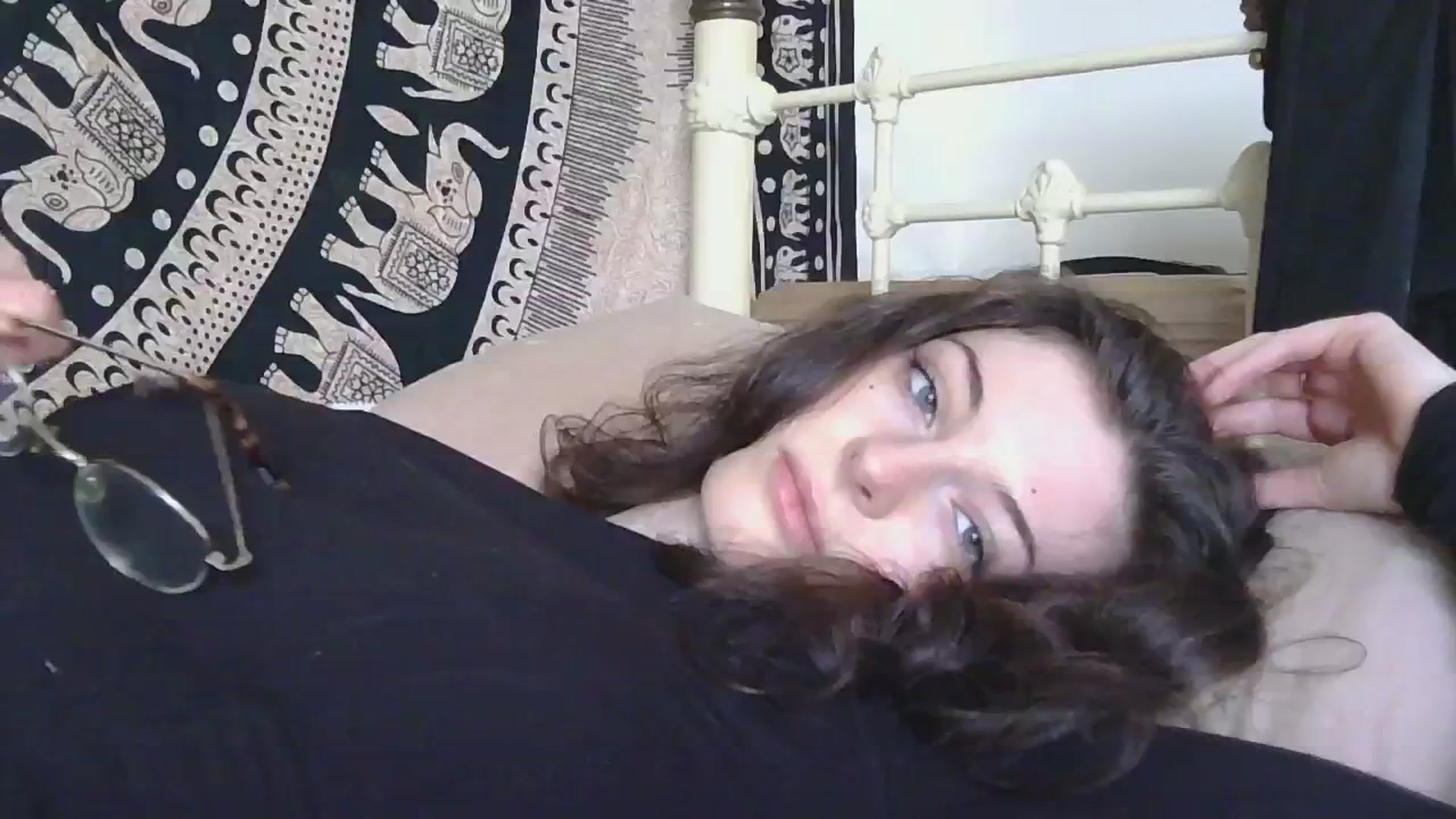Gallery image thumbnail from viola__'s myfreecams stream on, 11/07/2024, 15:05 image 5 of 20
