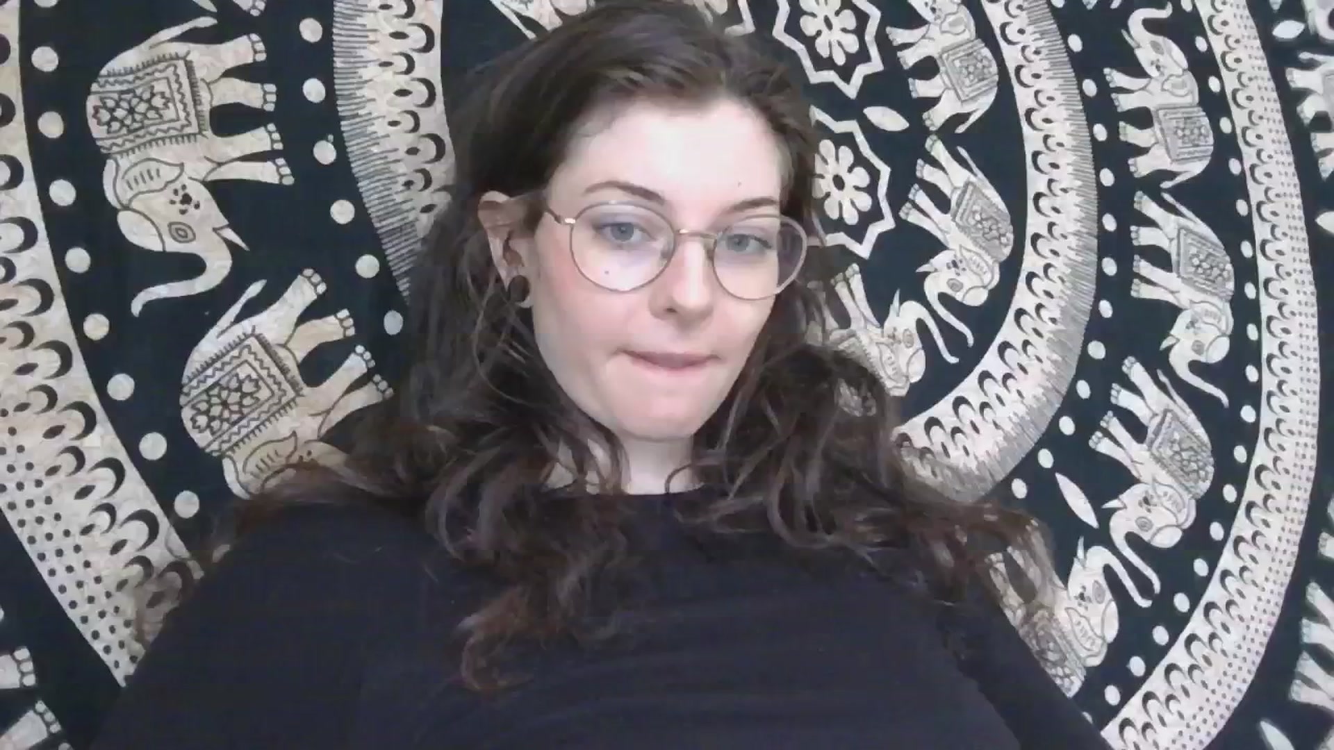 Gallery image thumbnail from viola__'s myfreecams stream on, 11/07/2024, 15:37 image 5 of 20
