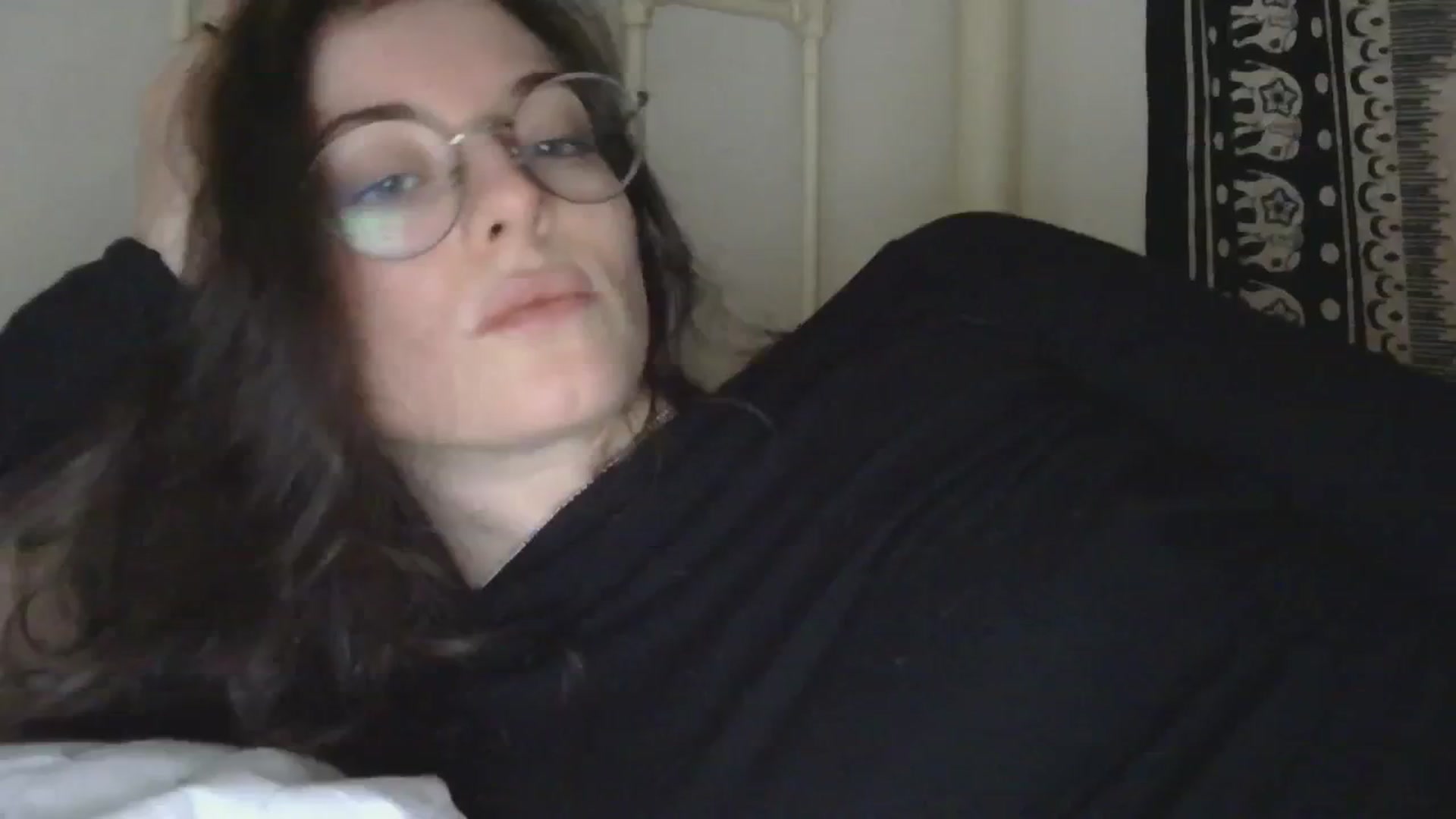 Gallery image thumbnail from viola__'s myfreecams stream on, 11/07/2024, 17:10 image 6 of 20