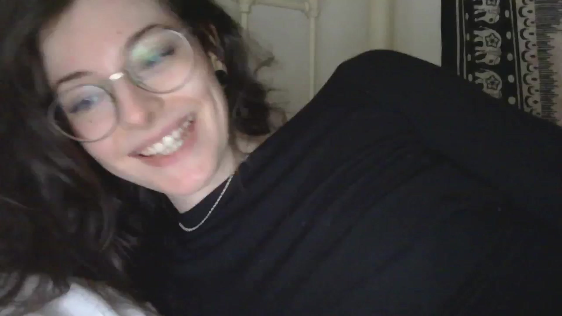 Gallery image thumbnail from viola__'s myfreecams stream on, 11/07/2024, 17:10 image 5 of 20