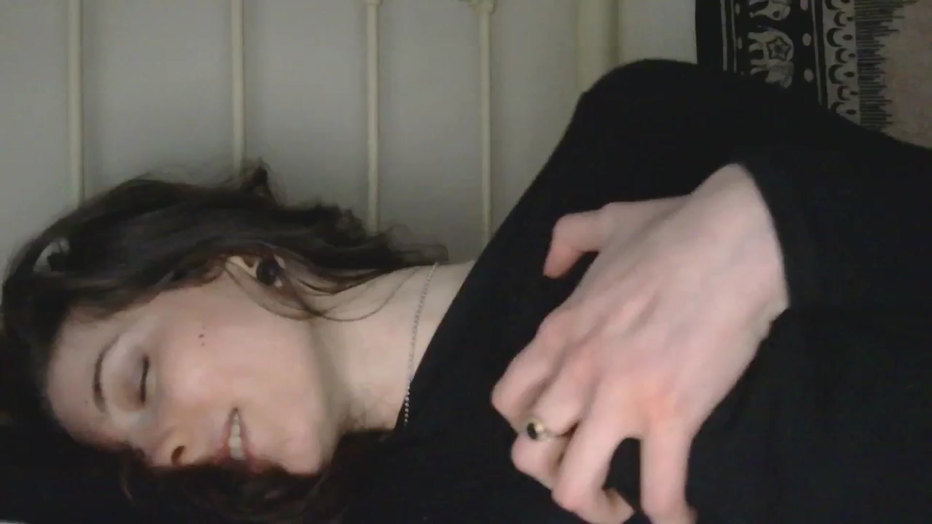 Gallery image thumbnail from viola__'s myfreecams stream on, 11/07/2024, 17:10 image 9 of 20
