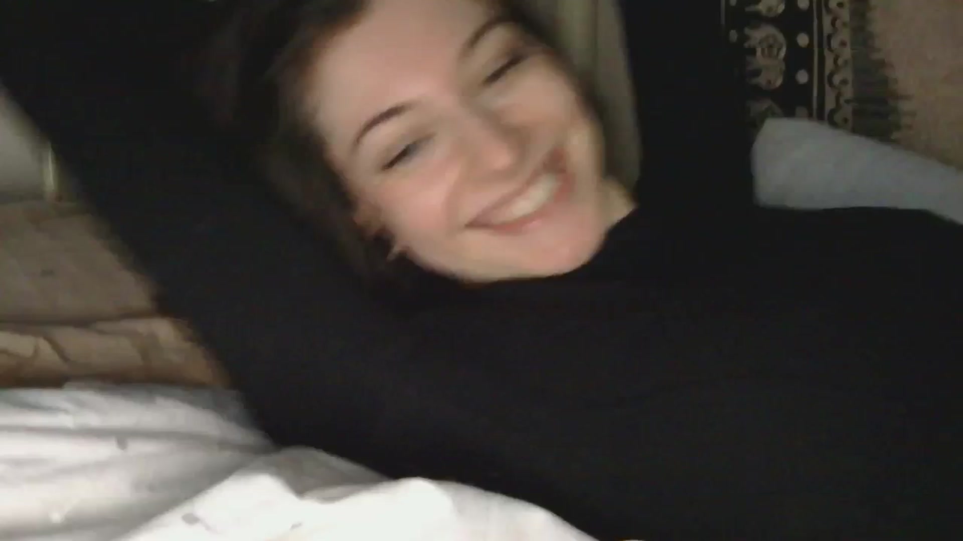Gallery image thumbnail from viola__'s myfreecams stream on, 11/07/2024, 17:10 image 11 of 20