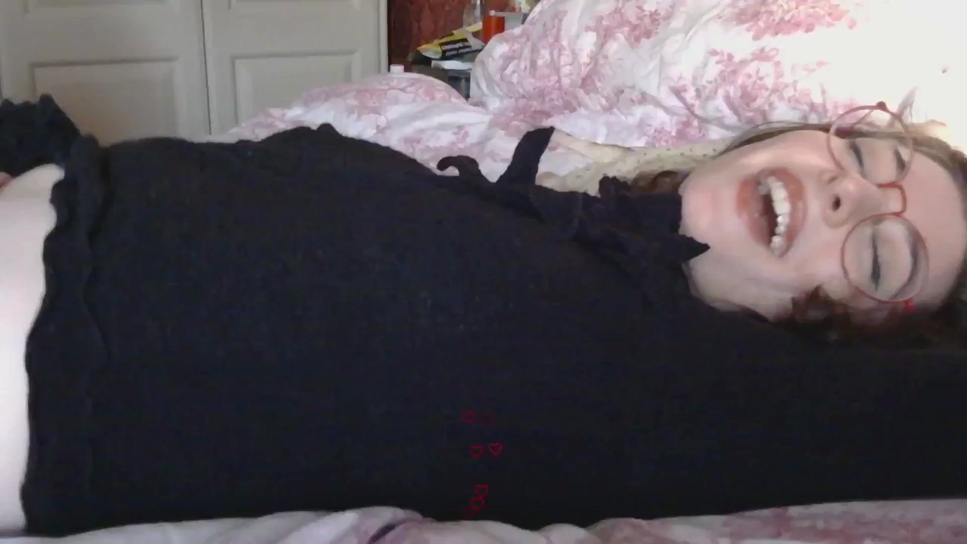 Gallery image thumbnail from viola__'s myfreecams stream on, 11/11/2024, 16:34 image 3 of 20