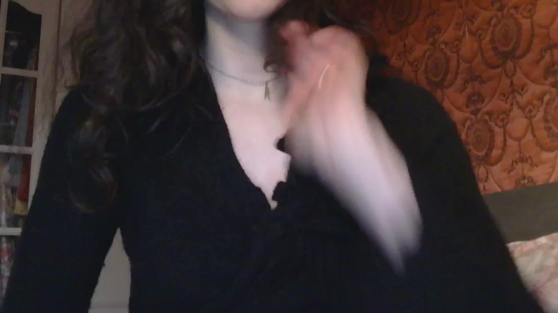 Gallery image thumbnail from viola__'s myfreecams stream on, 11/11/2024, 16:34 image 15 of 20