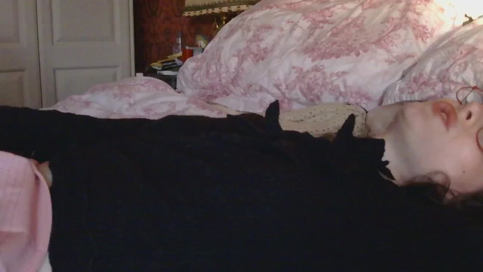 Gallery image thumbnail from viola__'s myfreecams stream on, 11/11/2024, 16:34 image 11 of 20