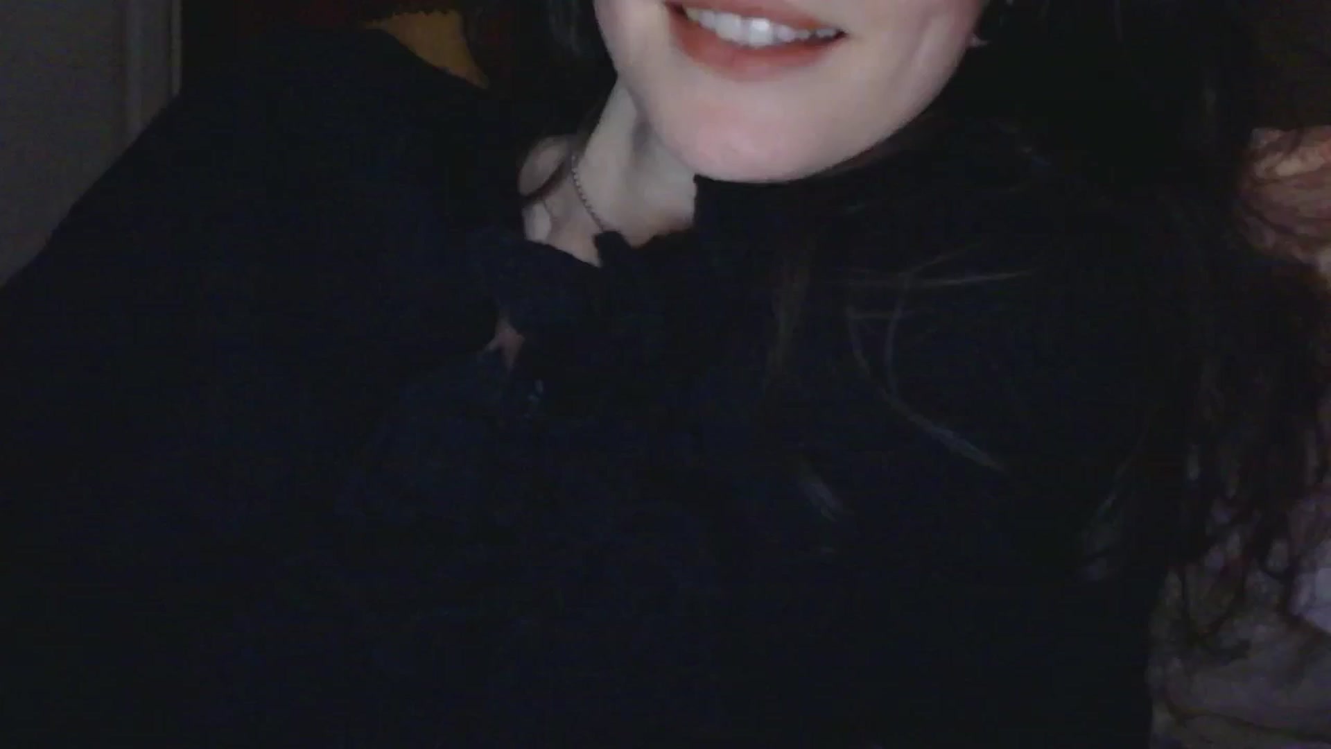 Gallery image thumbnail from viola__'s myfreecams stream on, 11/11/2024, 16:34 image 20 of 20