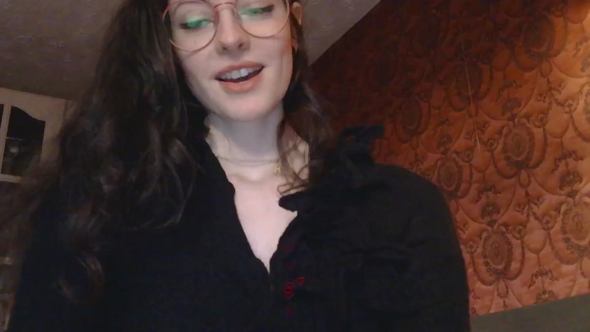 Gallery image thumbnail from viola__'s myfreecams stream on, 11/11/2024, 16:34 image 14 of 20