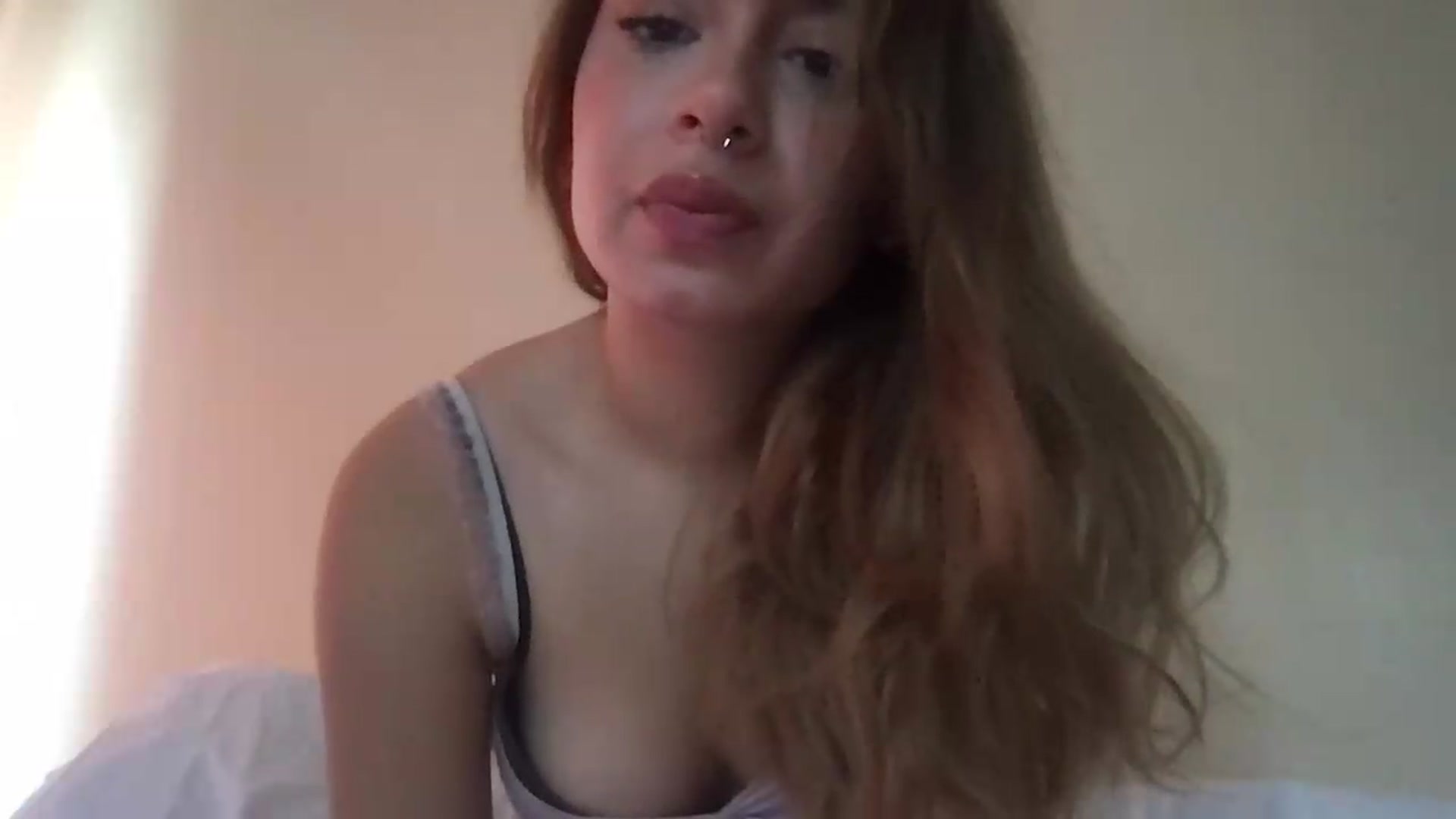 Gallery image thumbnail from violetcupcake's myfreecams stream on, 08/10/2026, 15:46 image 17 of 20