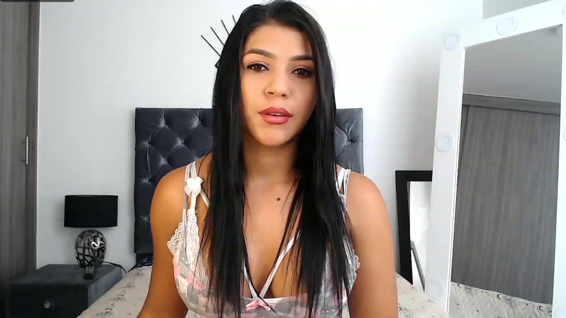 Gallery image thumbnail from violetta_xs's myfreecams stream on, 11/15/2022, 16:12 image 1 of 20