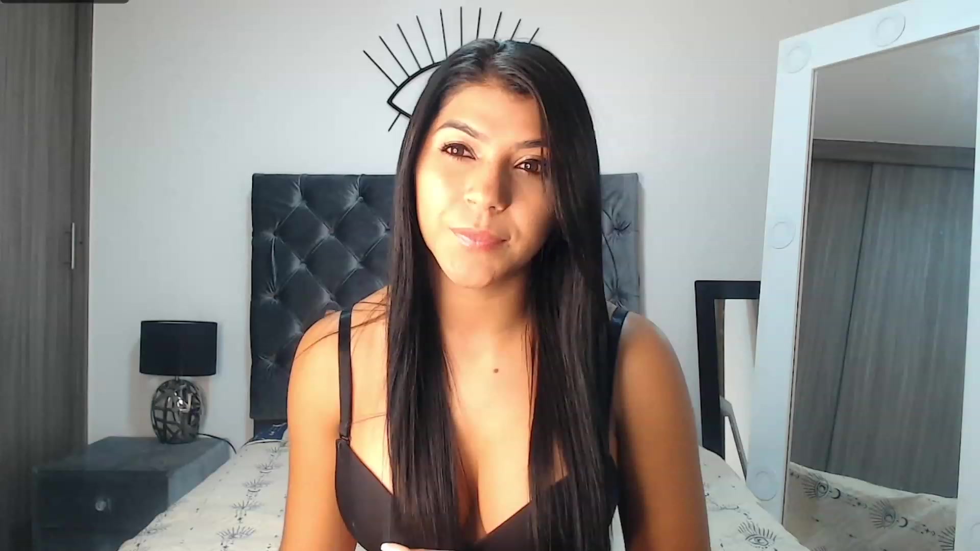 Gallery image thumbnail from violetta_xs's myfreecams stream on, 11/18/2022, 03:00 image 1 of 20