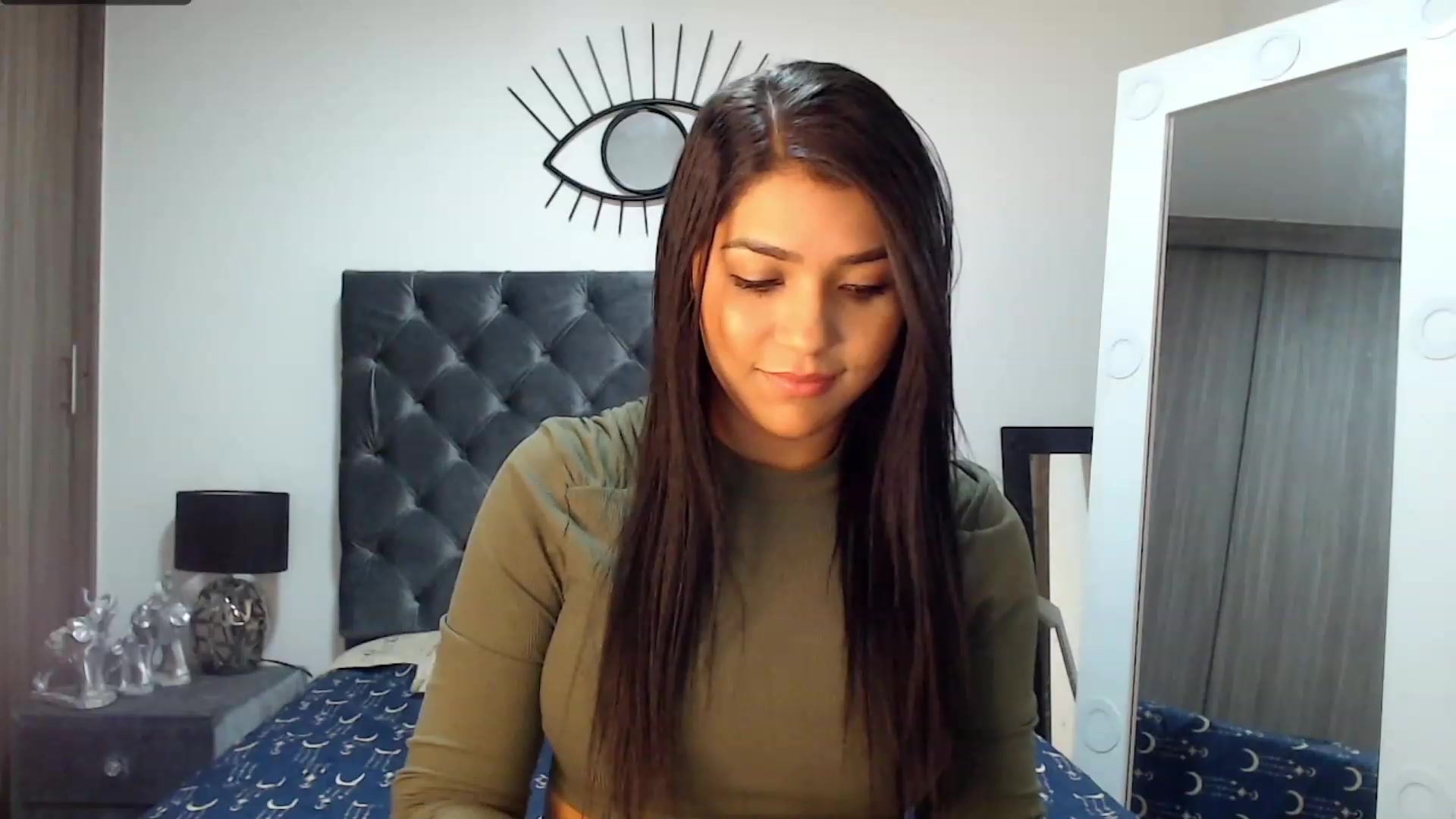 Gallery image thumbnail from violetta_xs's myfreecams stream on, 11/19/2022, 04:19 image 17 of 20